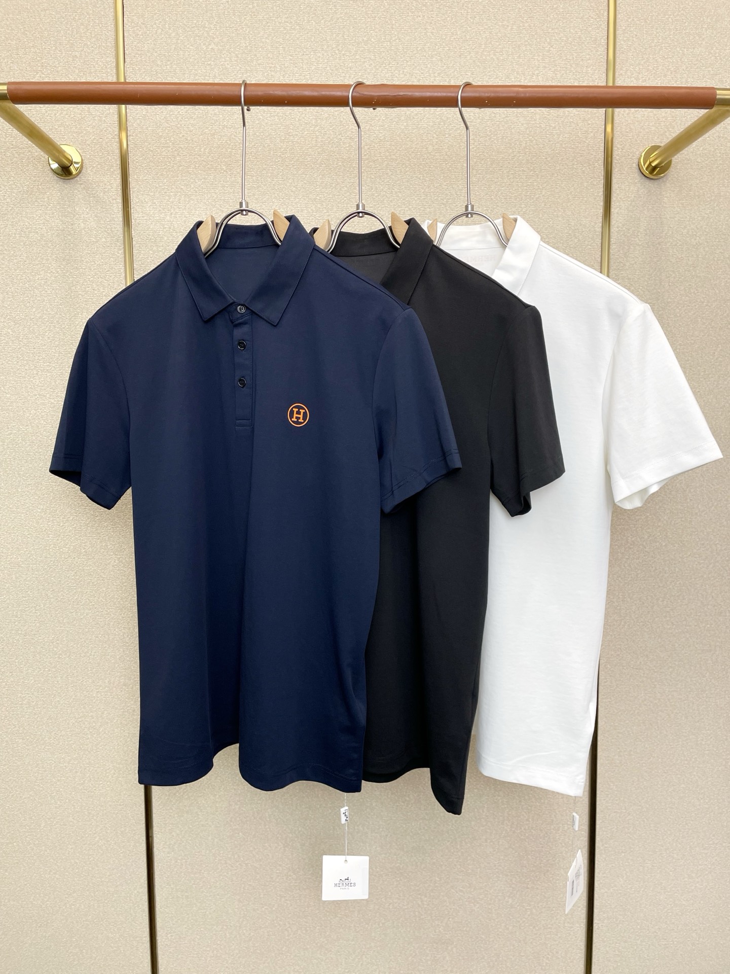 。Hermès爱马仕💥砸锅卖铁都要上的新款新款原单男士休闲短袖 高端定制 高端版本 时尚百搭爆款⚠️⚠️