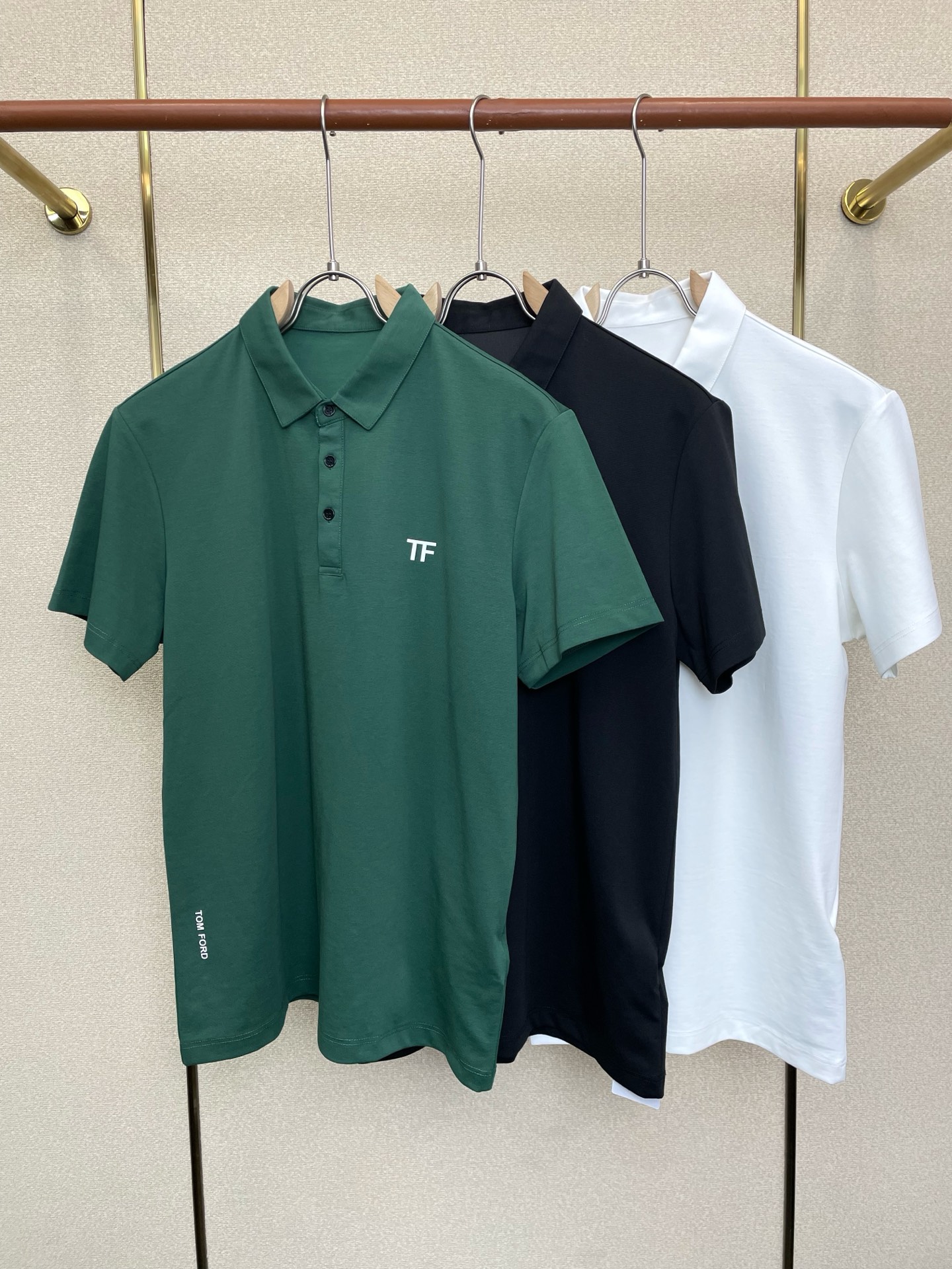 。TOM FORD汤姆福特💥砸锅卖铁都要上的新款新款原单男士休闲短袖 高端定制 高端版本 时尚百搭爆款⚠