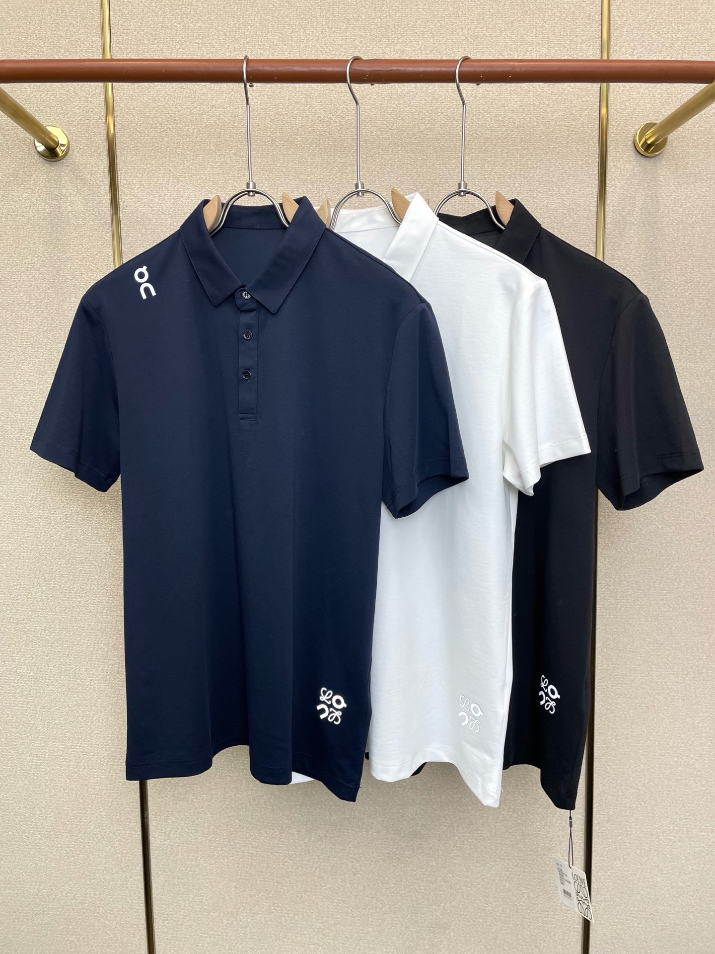 。LOEWE罗意威💥砸锅卖铁都要上的新款新款原单男士休闲短袖 高端定制 高端版本 时尚百搭爆款⚠️⚠️✨