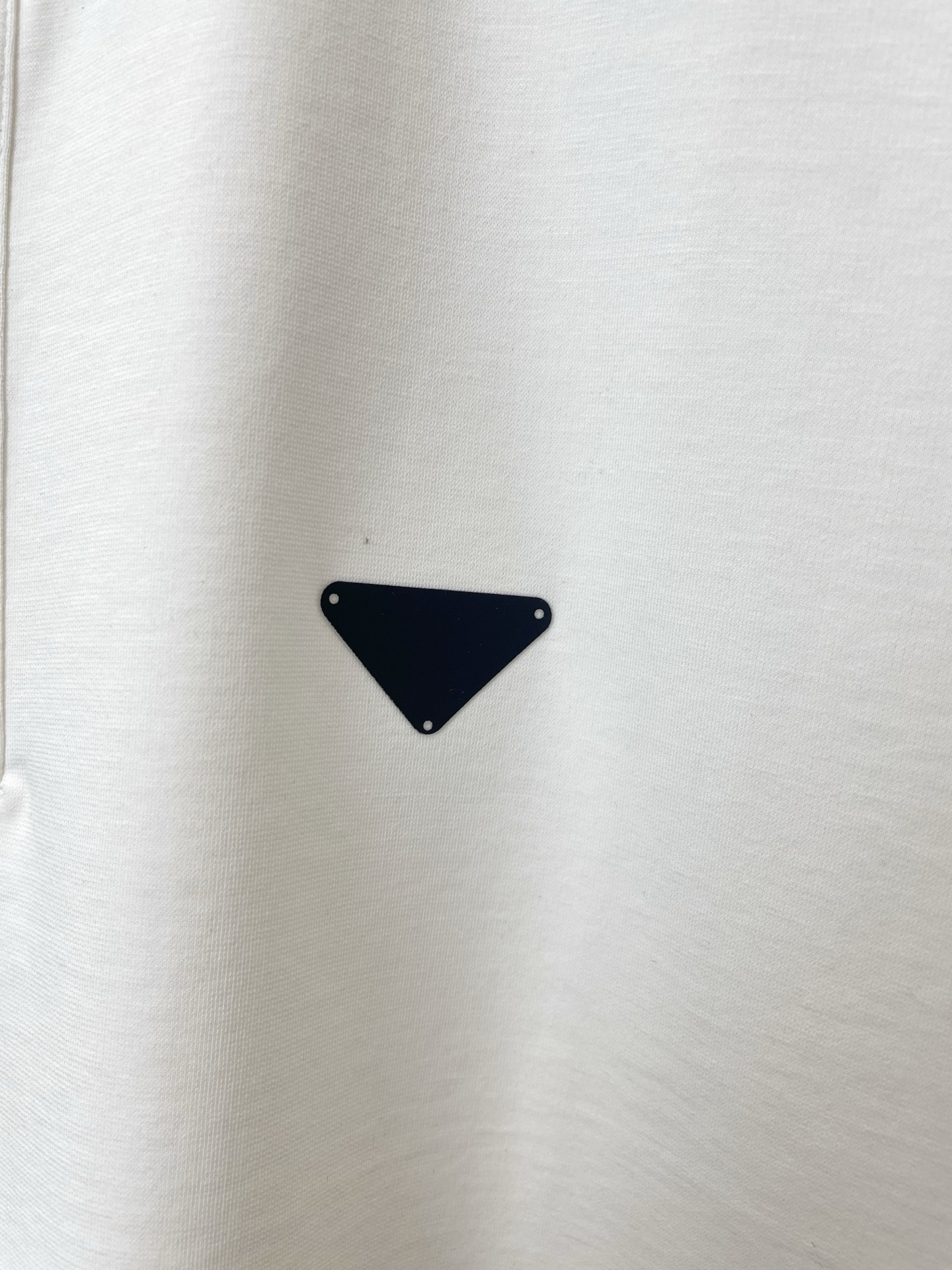 。Prada普拉达💥砸锅卖铁都要上的新款新款原单男士休闲短袖 高端定制 高端版本 时尚百搭爆款⚠️⚠️✨