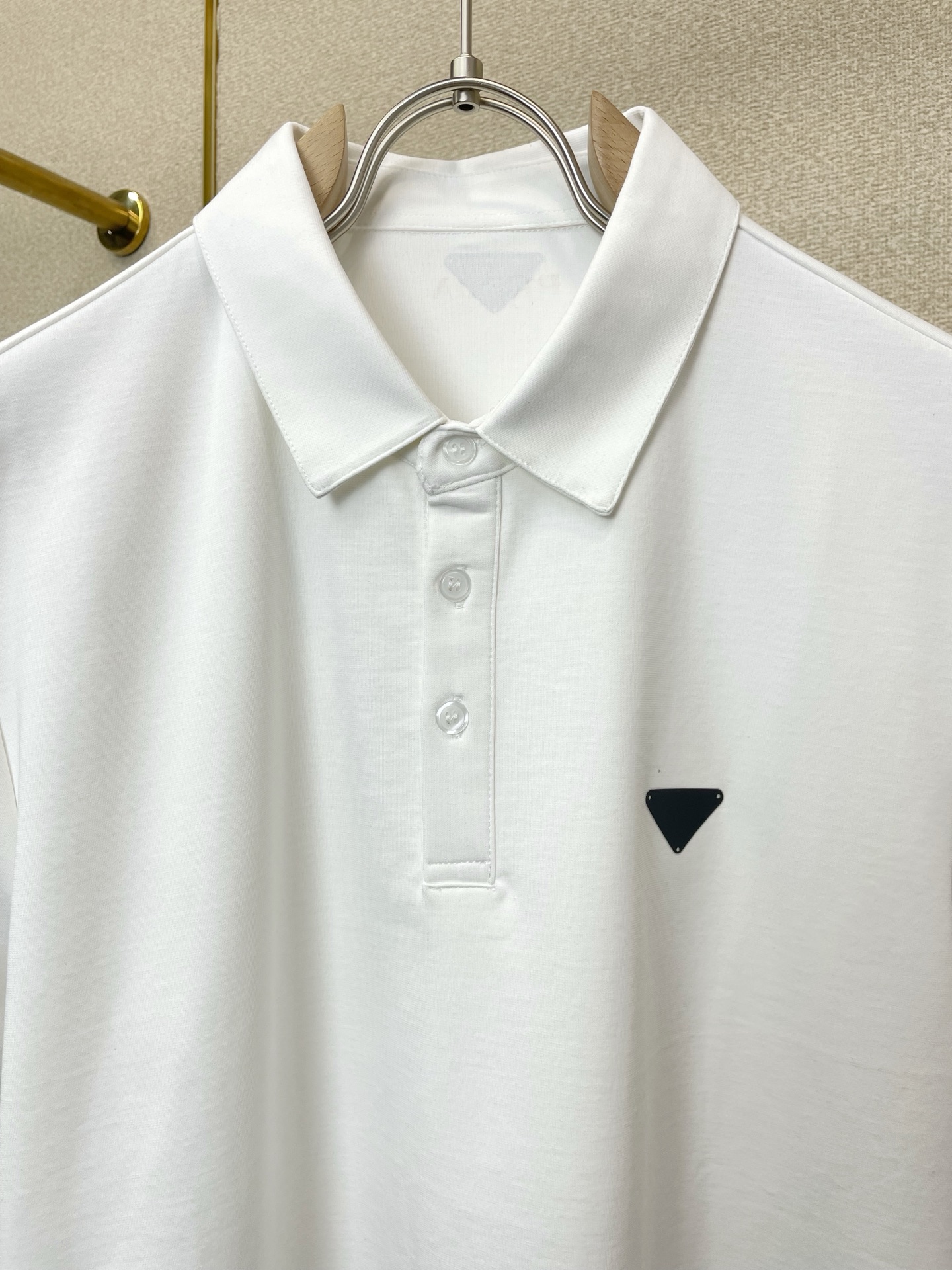 。Prada普拉达💥砸锅卖铁都要上的新款新款原单男士休闲短袖 高端定制 高端版本 时尚百搭爆款⚠️⚠️✨