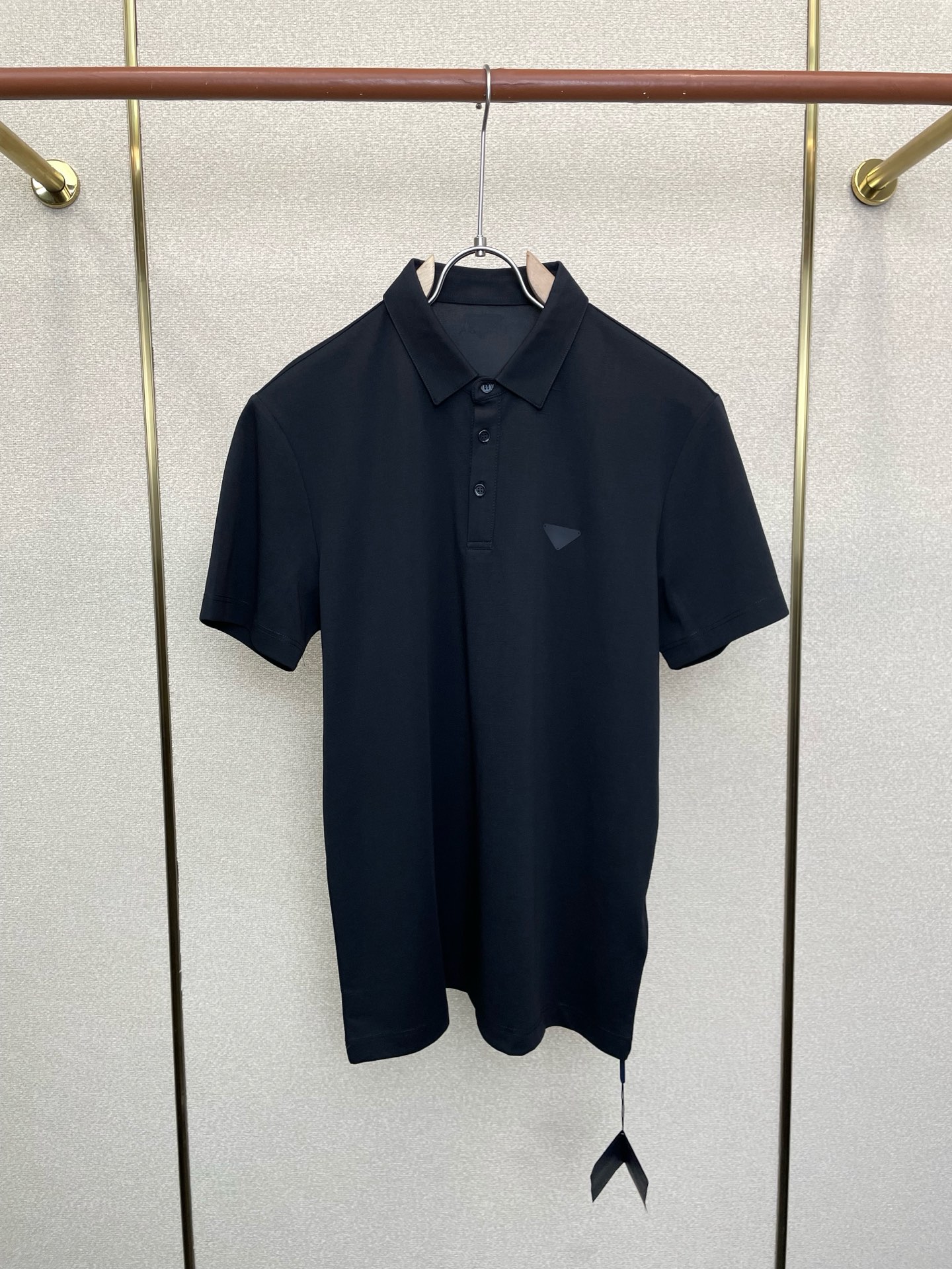 。Prada普拉达💥砸锅卖铁都要上的新款新款原单男士休闲短袖 高端定制 高端版本 时尚百搭爆款⚠️⚠️✨