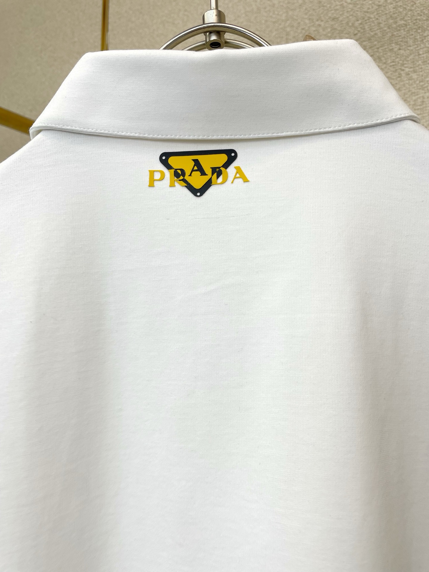 。Prada普拉达💥砸锅卖铁都要上的新款新款原单男士休闲短袖 高端定制 高端版本 时尚百搭爆款⚠️⚠️✨