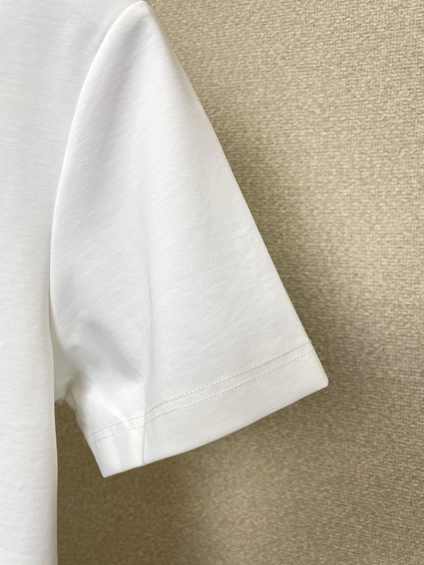 。Prada普拉达💥砸锅卖铁都要上的新款新款原单男士休闲短袖 高端定制 高端版本 时尚百搭爆款⚠️⚠️✨