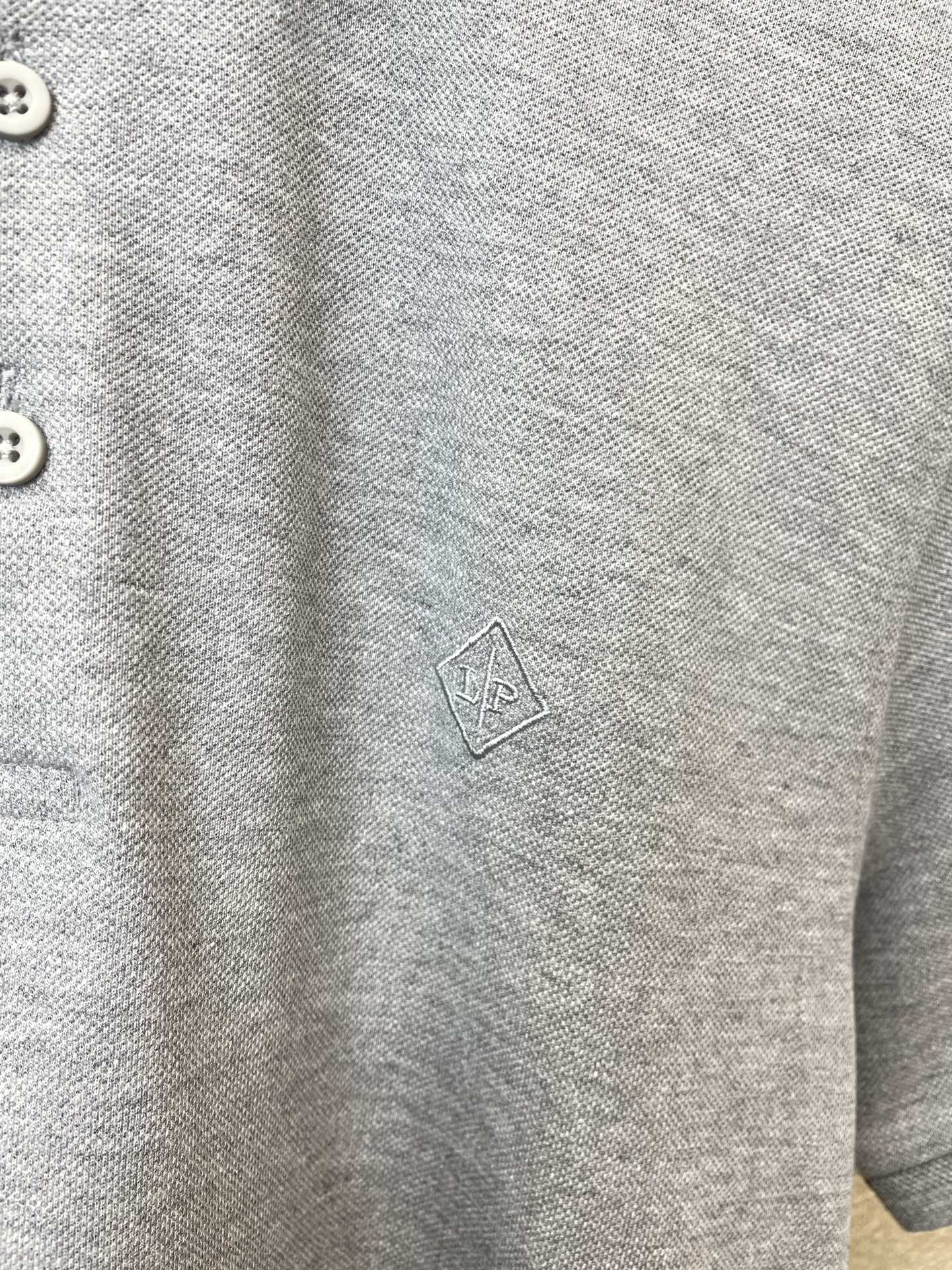 。Loro Piana-Loro Piana诺悠翩雅💥砸锅卖铁都要上的新款新款原单男士休闲短袖 高端定制