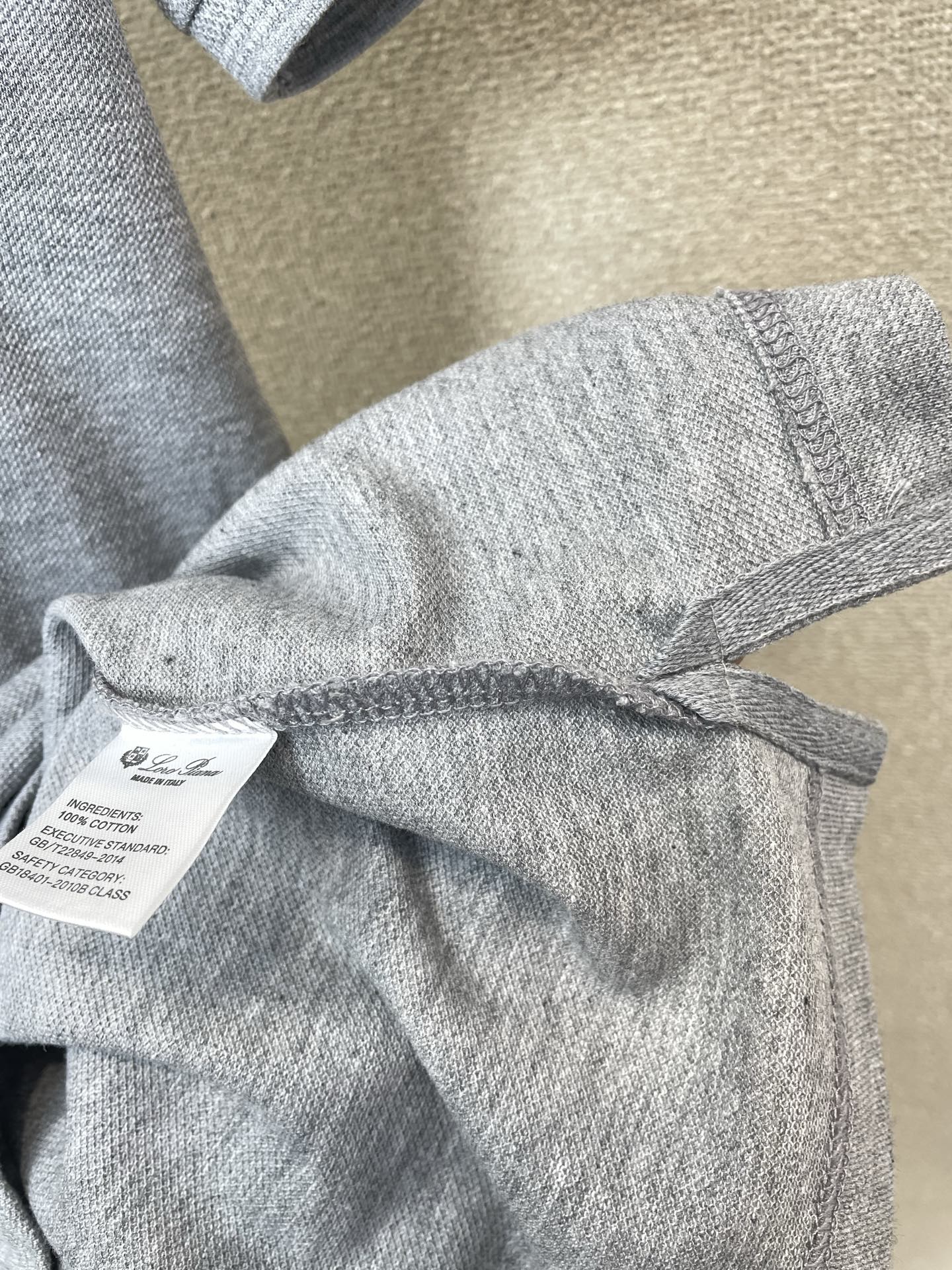 。Loro Piana-Loro Piana诺悠翩雅💥砸锅卖铁都要上的新款新款原单男士休闲短袖 高端定制