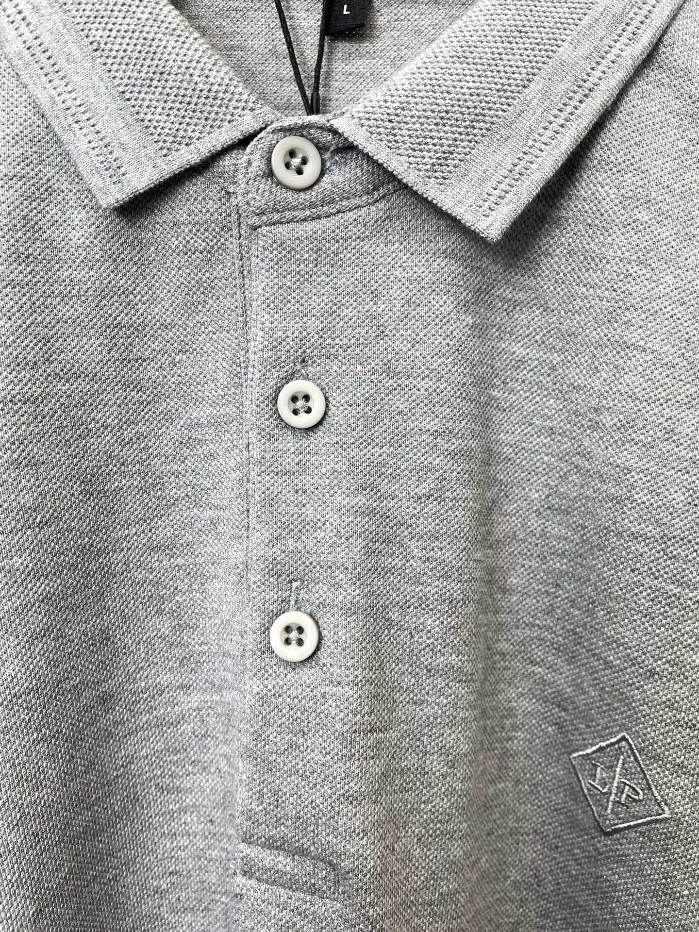 。Loro Piana-Loro Piana诺悠翩雅💥砸锅卖铁都要上的新款新款原单男士休闲短袖 高端定制