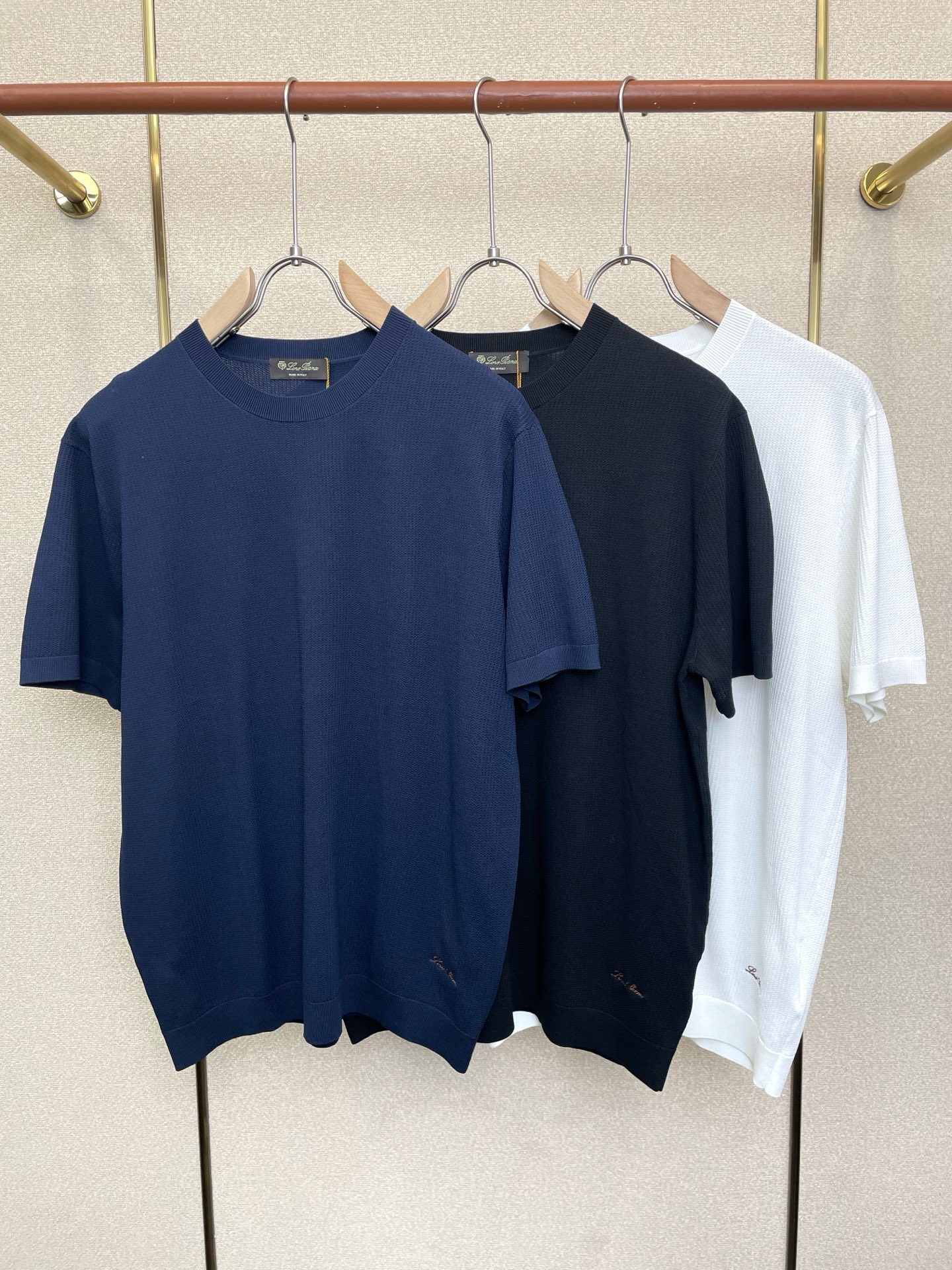 。Loro Piana-Loro Piana诺悠翩雅💥砸锅卖铁都要上的新款新款原单男士休闲短袖 高端定制