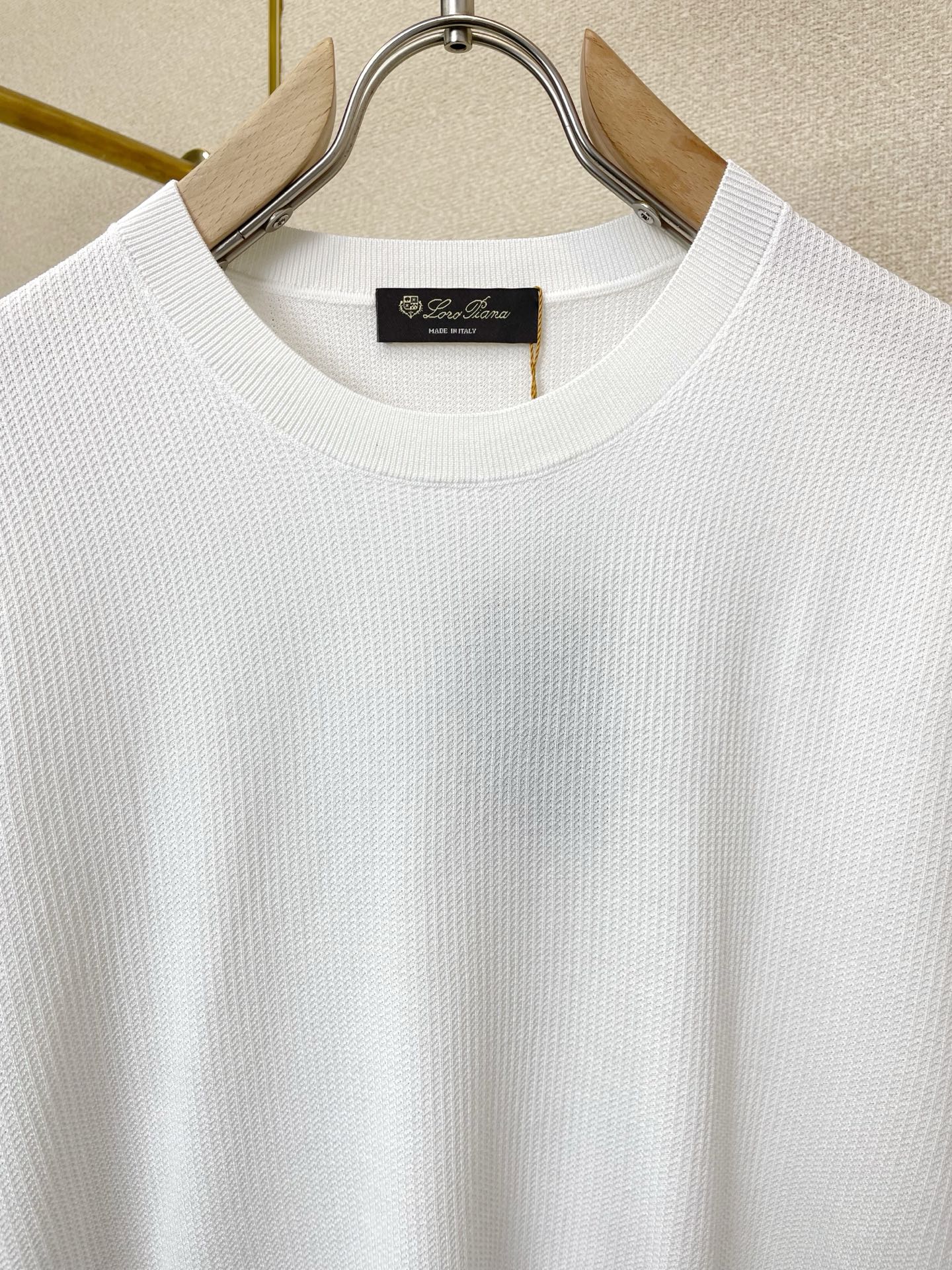 。Loro Piana-Loro Piana诺悠翩雅💥砸锅卖铁都要上的新款新款原单男士休闲短袖 高端定制