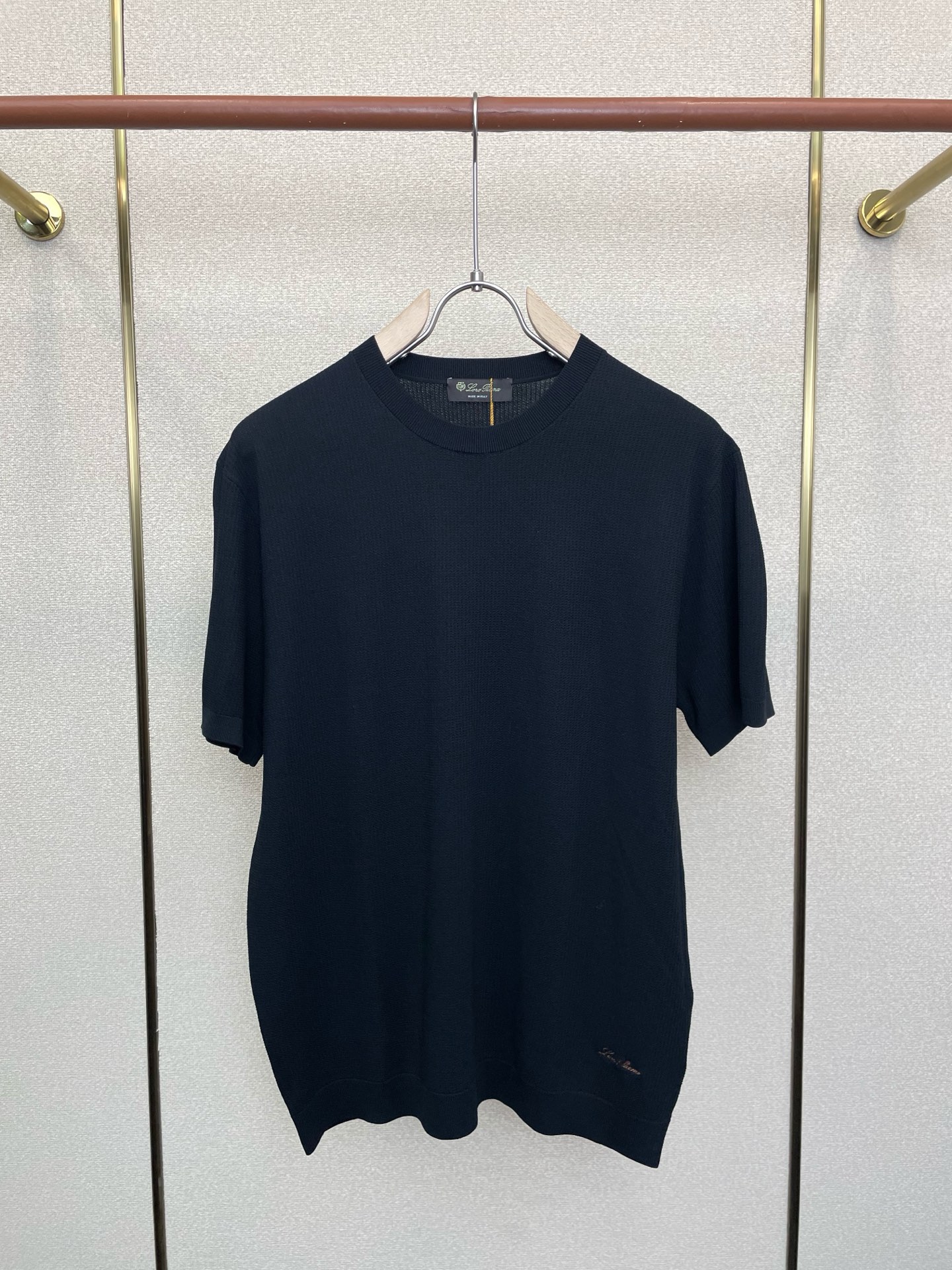 。Loro Piana-Loro Piana诺悠翩雅💥砸锅卖铁都要上的新款新款原单男士休闲短袖 高端定制