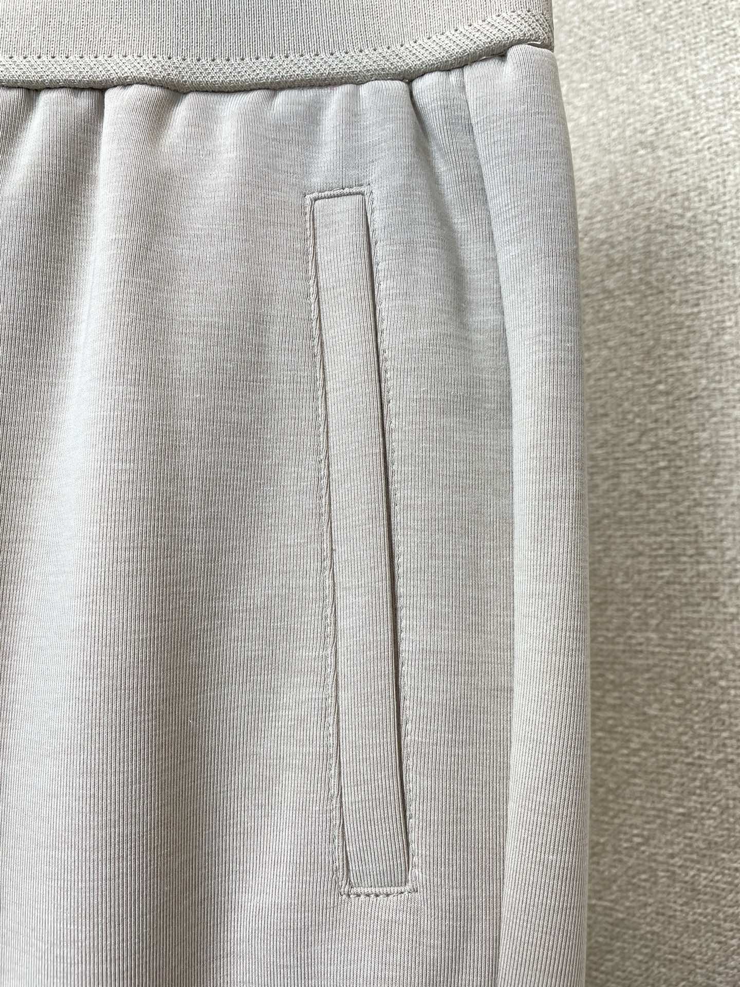 。Loro Piana-Loro Piana 诺悠翩雅💥砸锅卖铁都要上的新款新款休闲裤 高端版本！专柜定