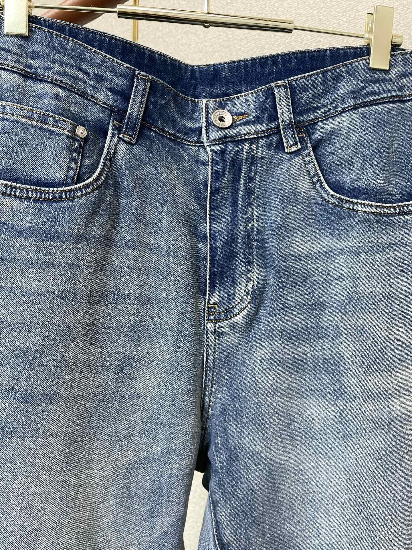 。Lululemon露露乐蒙💥砸锅卖铁都要上的新款新款休闲牛仔裤👖高端版本！专柜定制面料 透气舒适度高，