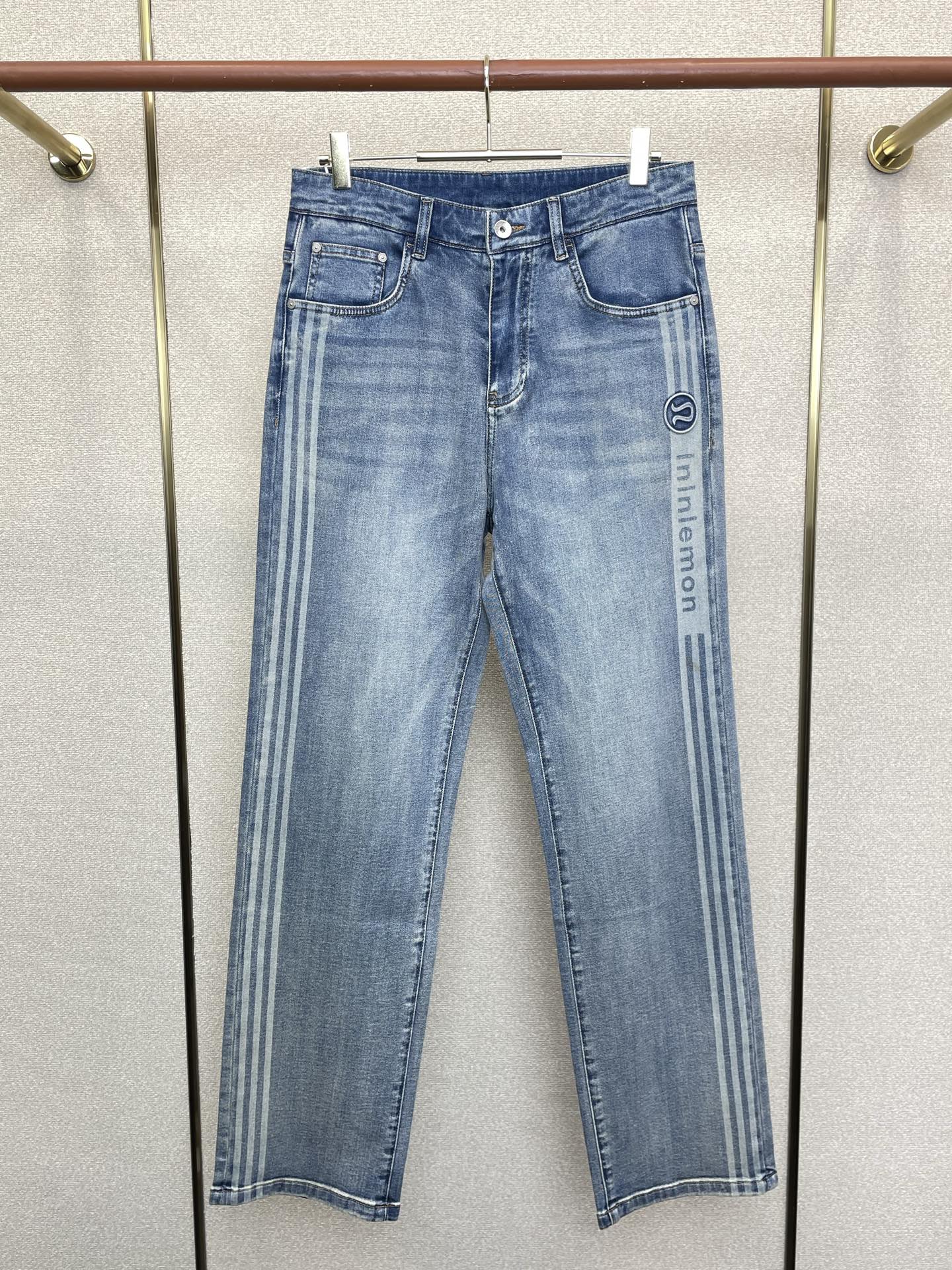 。Lululemon露露乐蒙💥砸锅卖铁都要上的新款新款休闲牛仔裤👖高端版本！专柜定制面料 透气舒适度高，