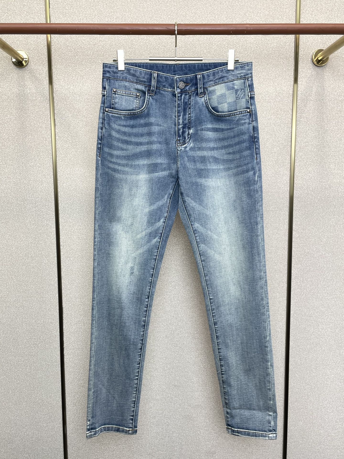 。Louis Vuitton路易威登💥砸锅卖铁都要上的新款新款休闲牛仔裤👖高端版本！专柜定制面料 透气舒