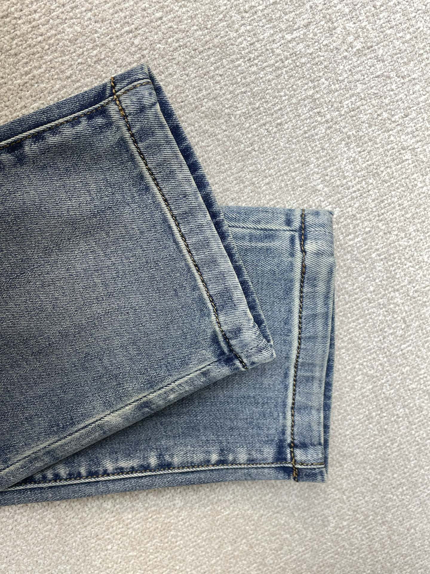 。Loro Piana-Loro Piana诺悠翩雅💥砸锅卖铁都要上的新款新款休闲牛仔裤👖高端版本！专柜