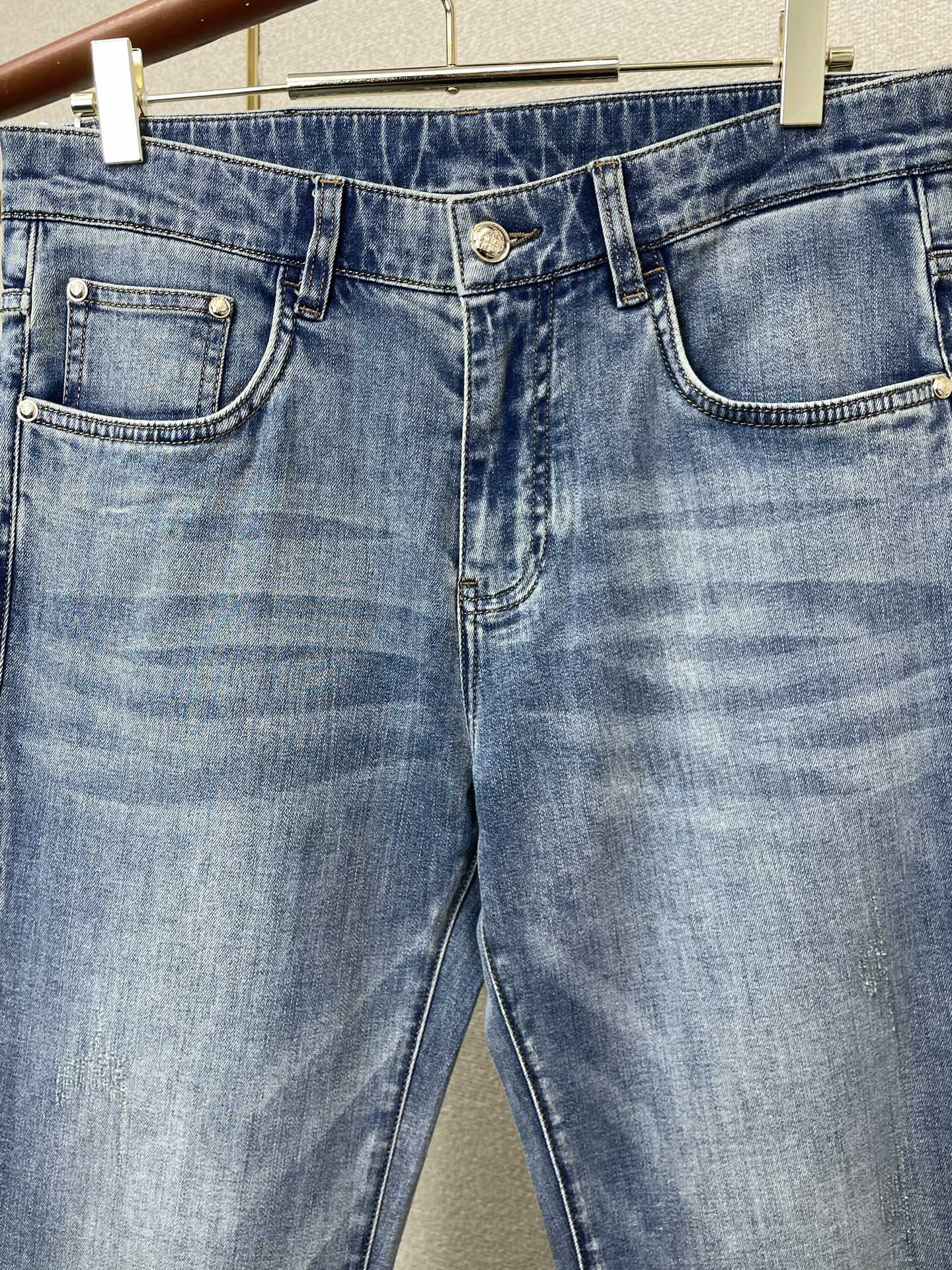 。Loro Piana-Loro Piana诺悠翩雅💥砸锅卖铁都要上的新款新款休闲牛仔裤👖高端版本！专柜