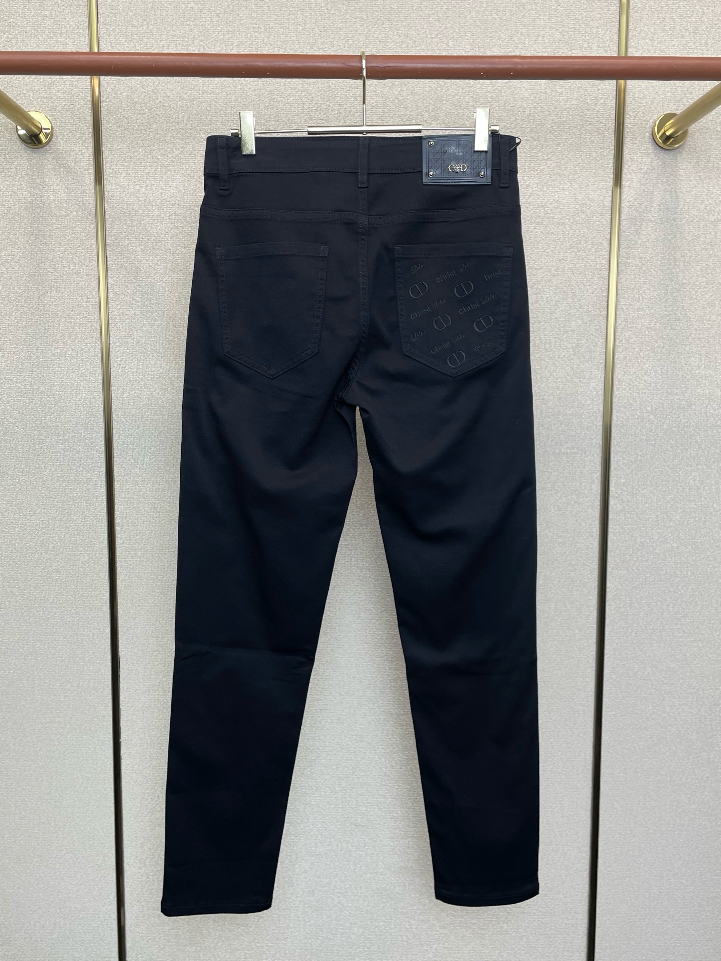 。Dior迪奥💥砸锅卖铁都要上的新款新款休闲牛仔裤👖高端版本！专柜定制面料 透气舒适度高，细节无可挑剔，