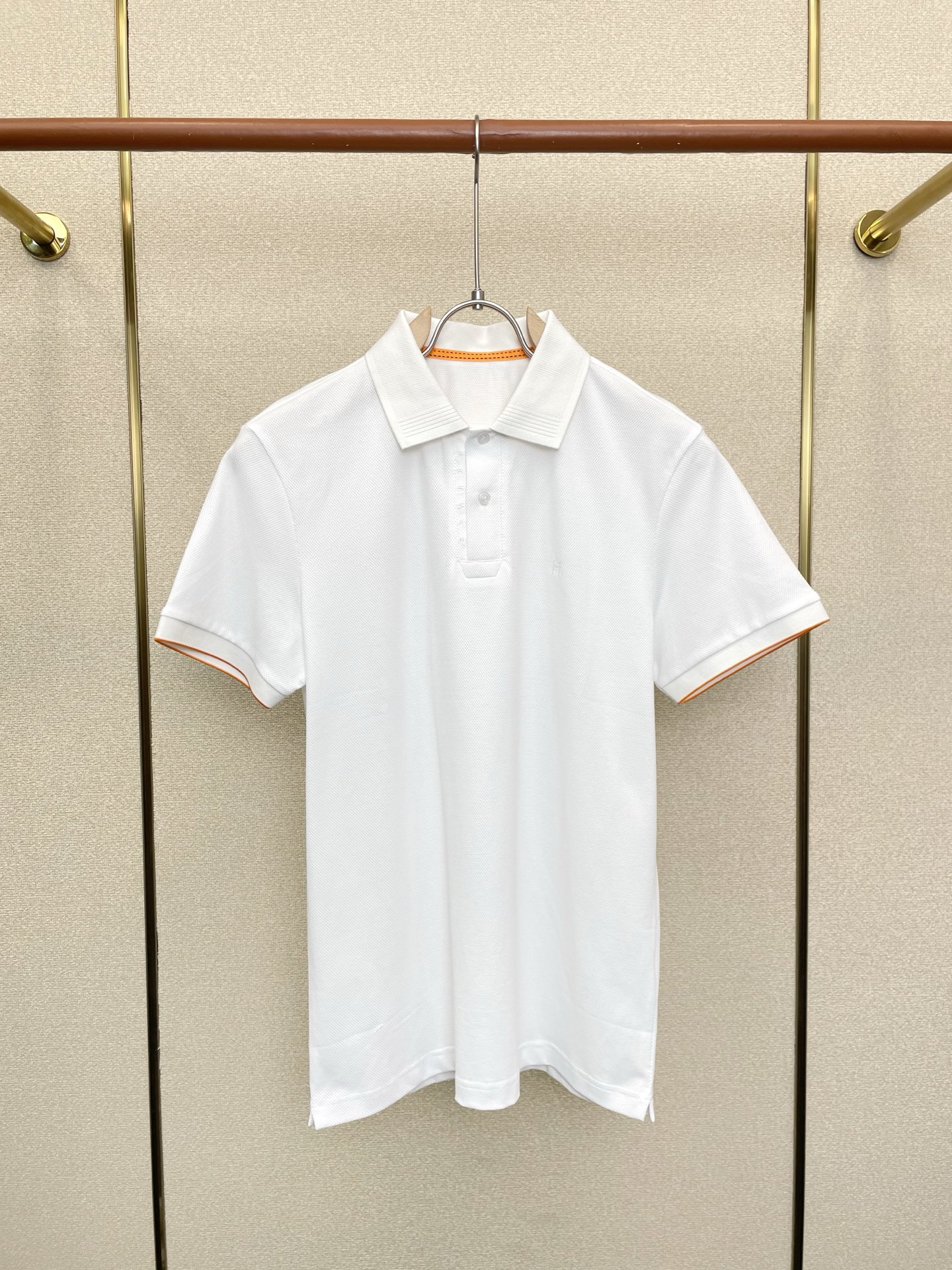 。Hermès爱马仕💥砸锅卖铁都要上的新款新款原单男士休闲短袖 高端定制 高端版本 时尚百搭爆款⚠️⚠️