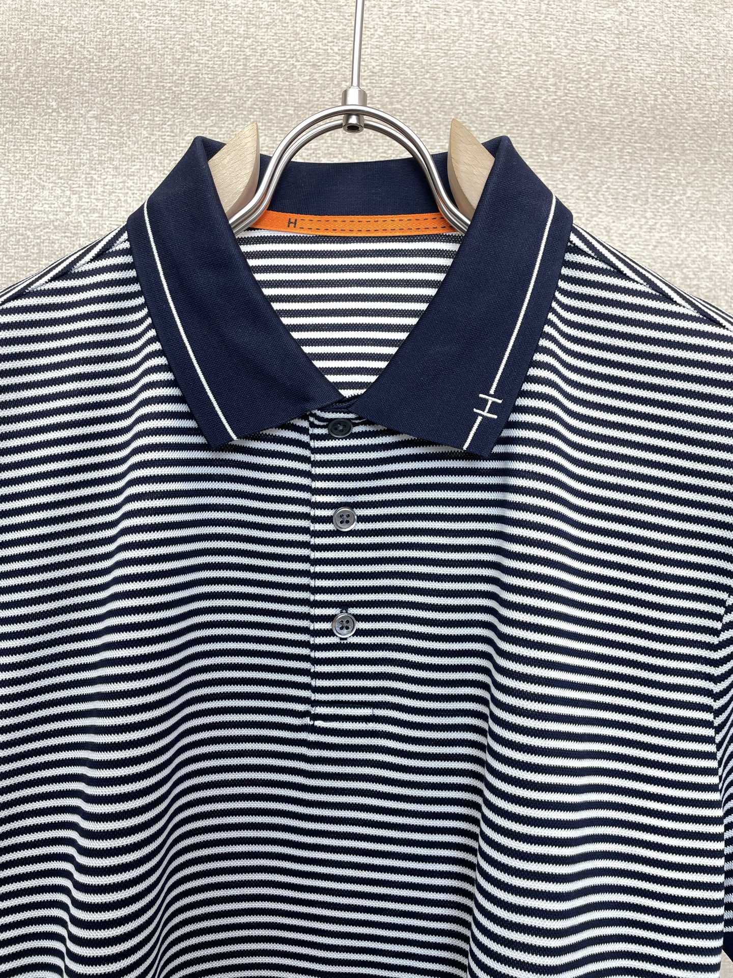 。Hermès爱马仕💥砸锅卖铁都要上的新款新款原单男士休闲短袖 高端定制 高端版本 时尚百搭爆款⚠️⚠️