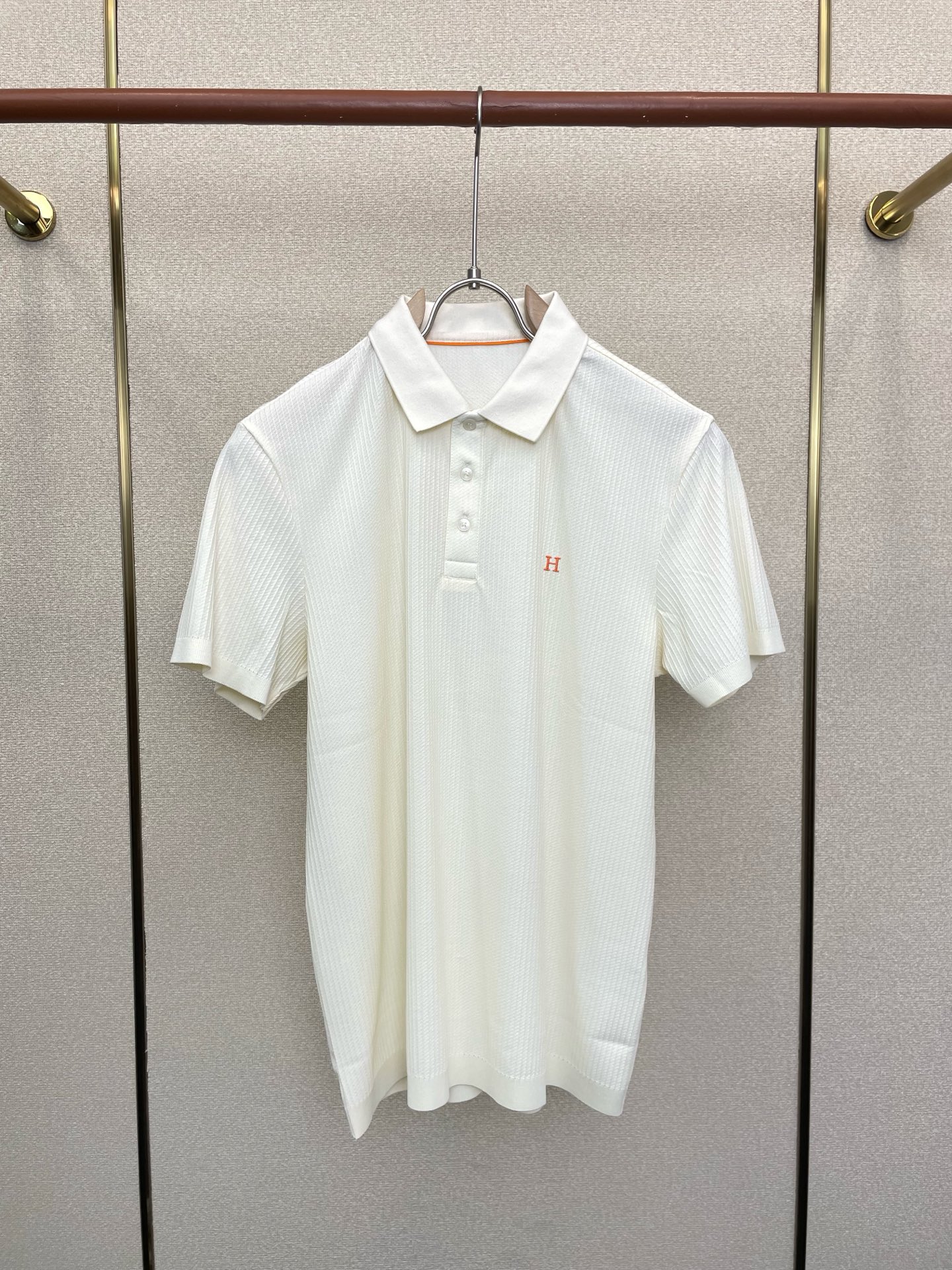 。Hermès爱马仕💥砸锅卖铁都要上的新款新款原单男士休闲短袖 高端定制 高端版本 时尚百搭爆款⚠️⚠️