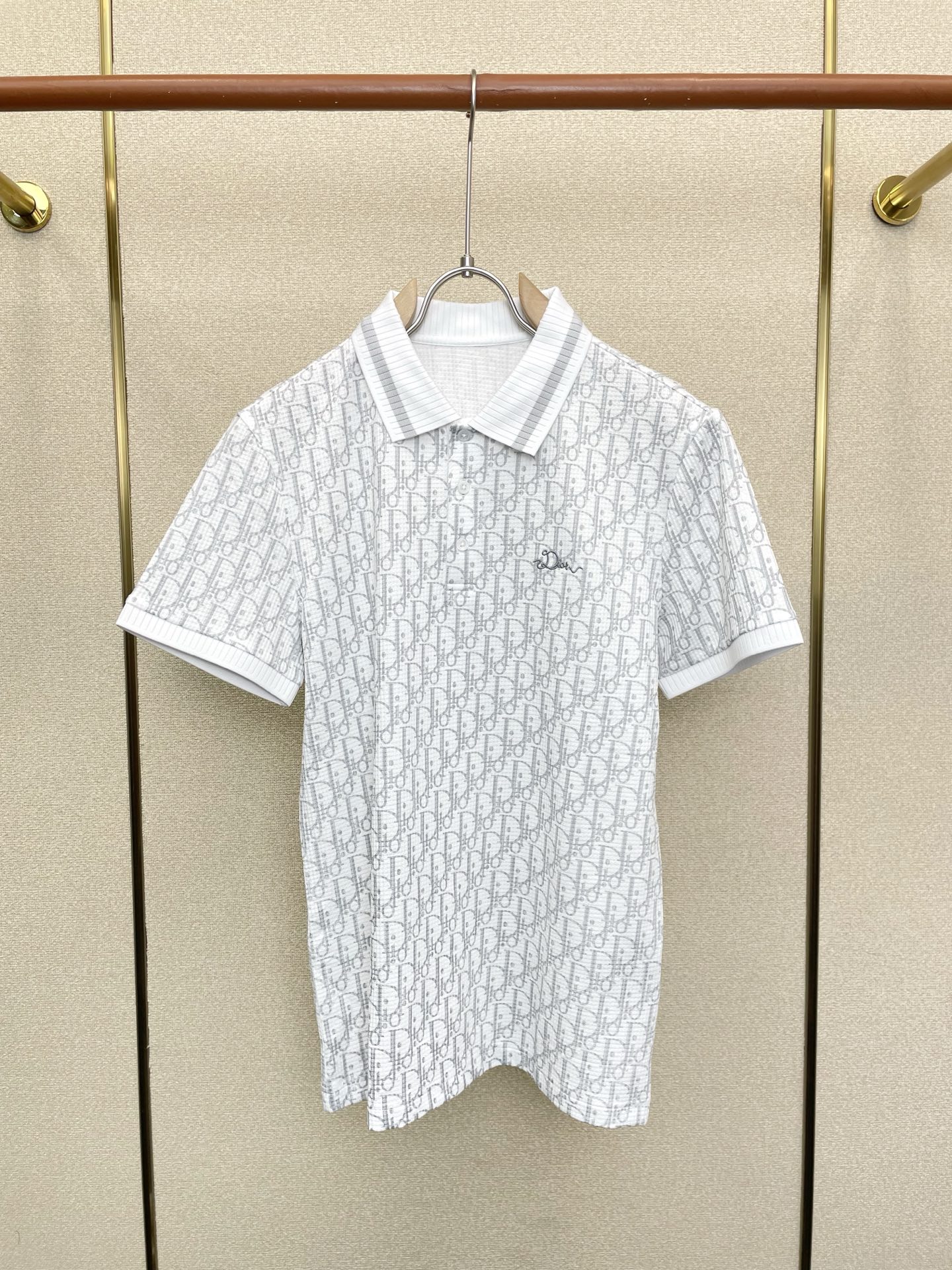 。Dior迪奥💥砸锅卖铁都要上的新款新款原单男士休闲短袖 高端定制 高端版本 时尚百搭爆款⚠️⚠️✨✨进