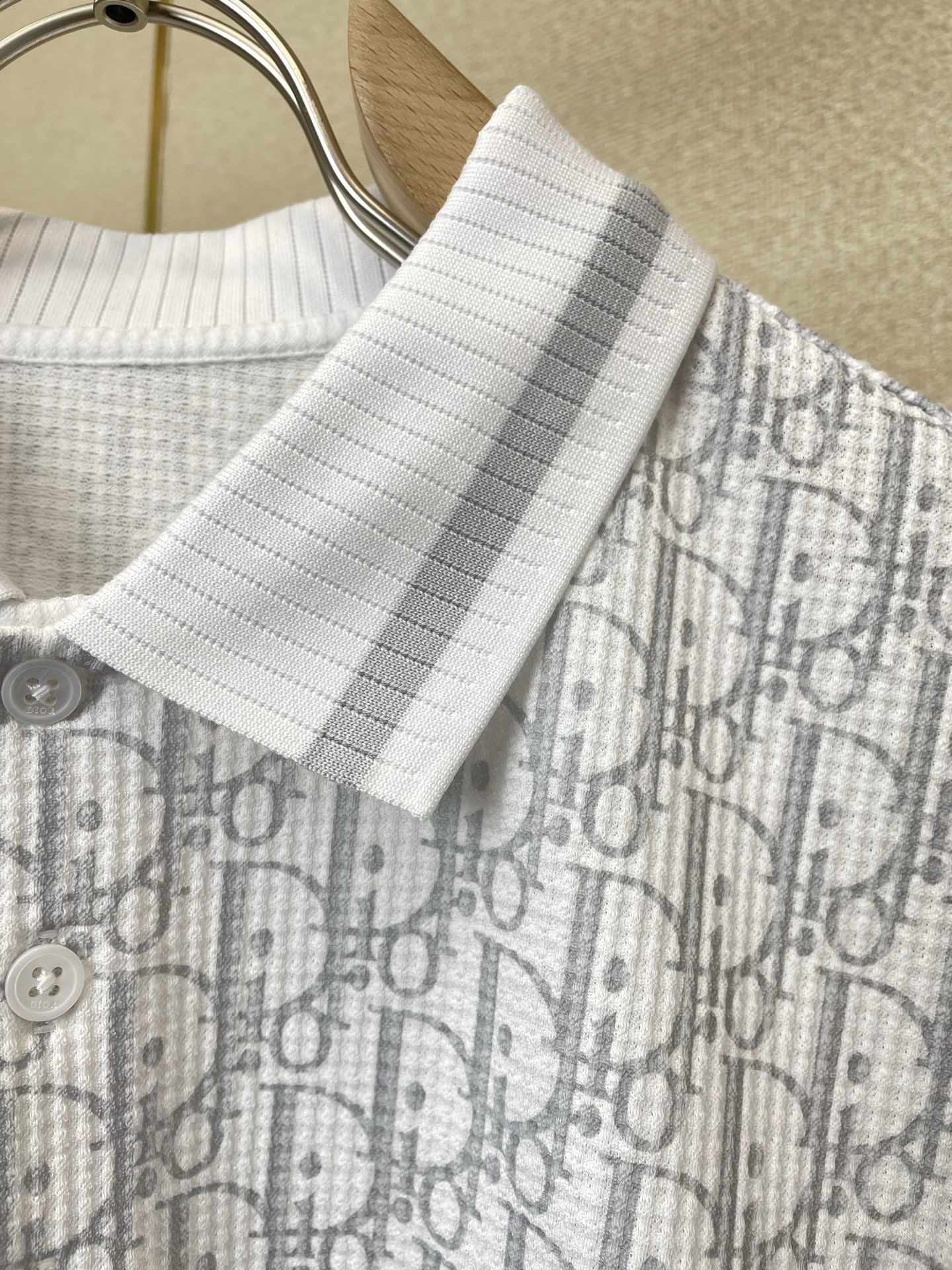 。Dior迪奥💥砸锅卖铁都要上的新款新款原单男士休闲短袖 高端定制 高端版本 时尚百搭爆款⚠️⚠️✨✨进