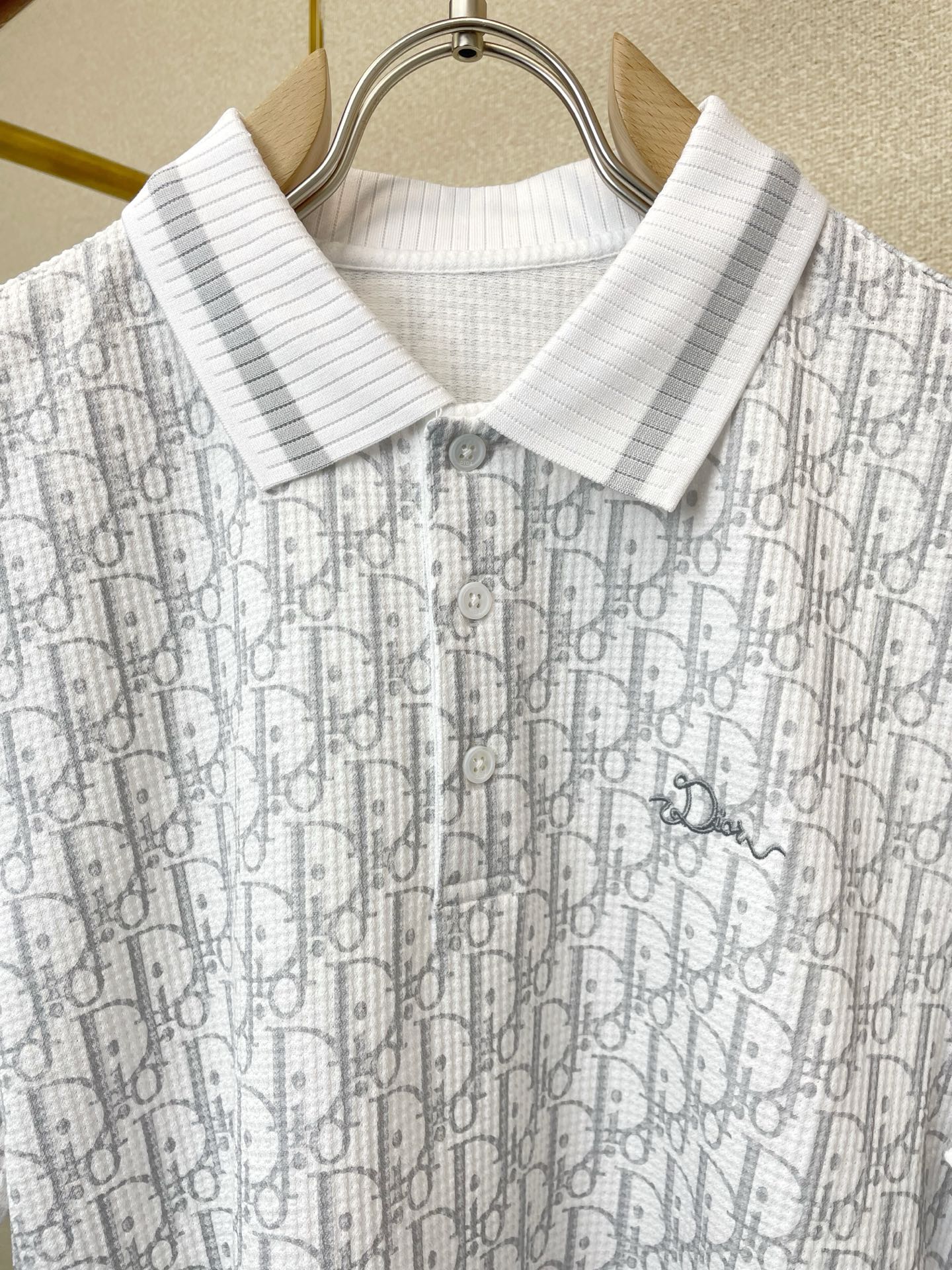 。Dior迪奥💥砸锅卖铁都要上的新款新款原单男士休闲短袖 高端定制 高端版本 时尚百搭爆款⚠️⚠️✨✨进