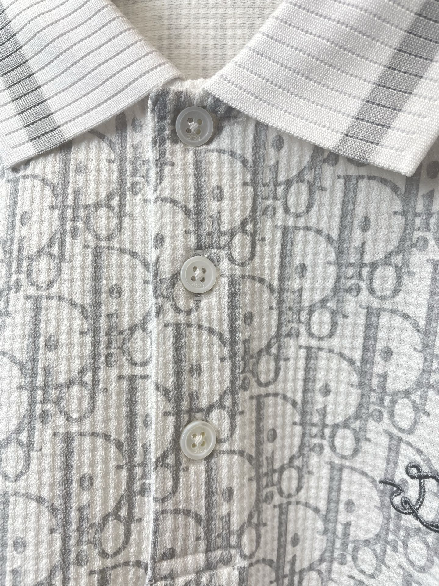 。Dior迪奥💥砸锅卖铁都要上的新款新款原单男士休闲短袖 高端定制 高端版本 时尚百搭爆款⚠️⚠️✨✨进