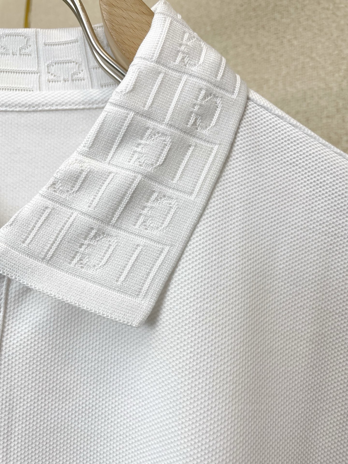 。FERRAGAMO菲拉格慕💥砸锅卖铁都要上的新款新款原单男士休闲短袖 高端定制 高端版本 时尚百搭爆款