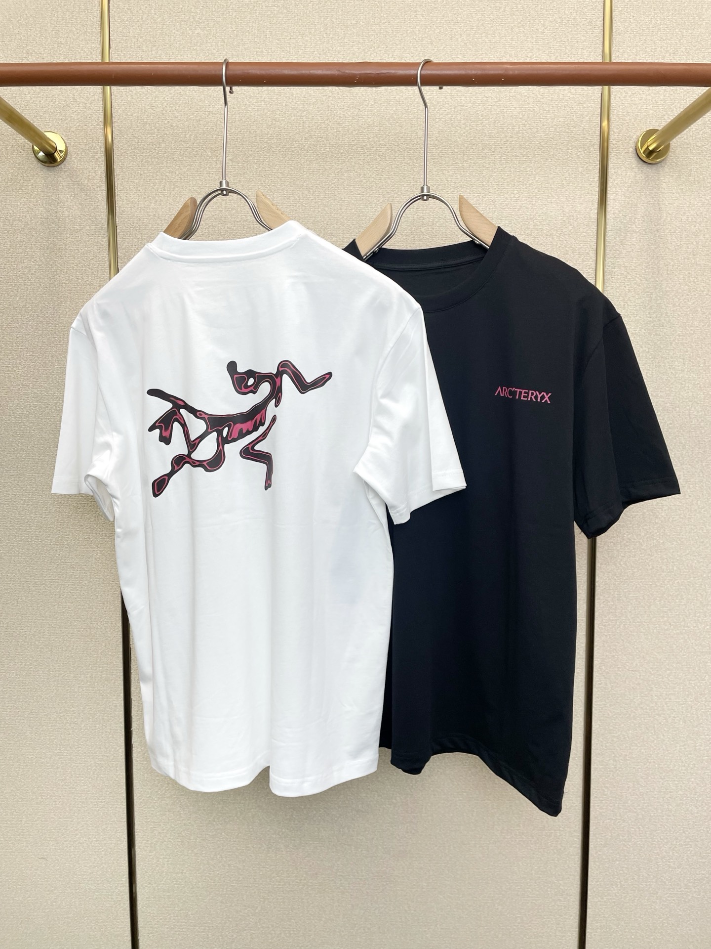 。Arc’teryx始祖鸟💥砸锅卖铁都要上的新款新款原单男士休闲短袖 高端定制 高端版本 时尚百搭爆款⚠