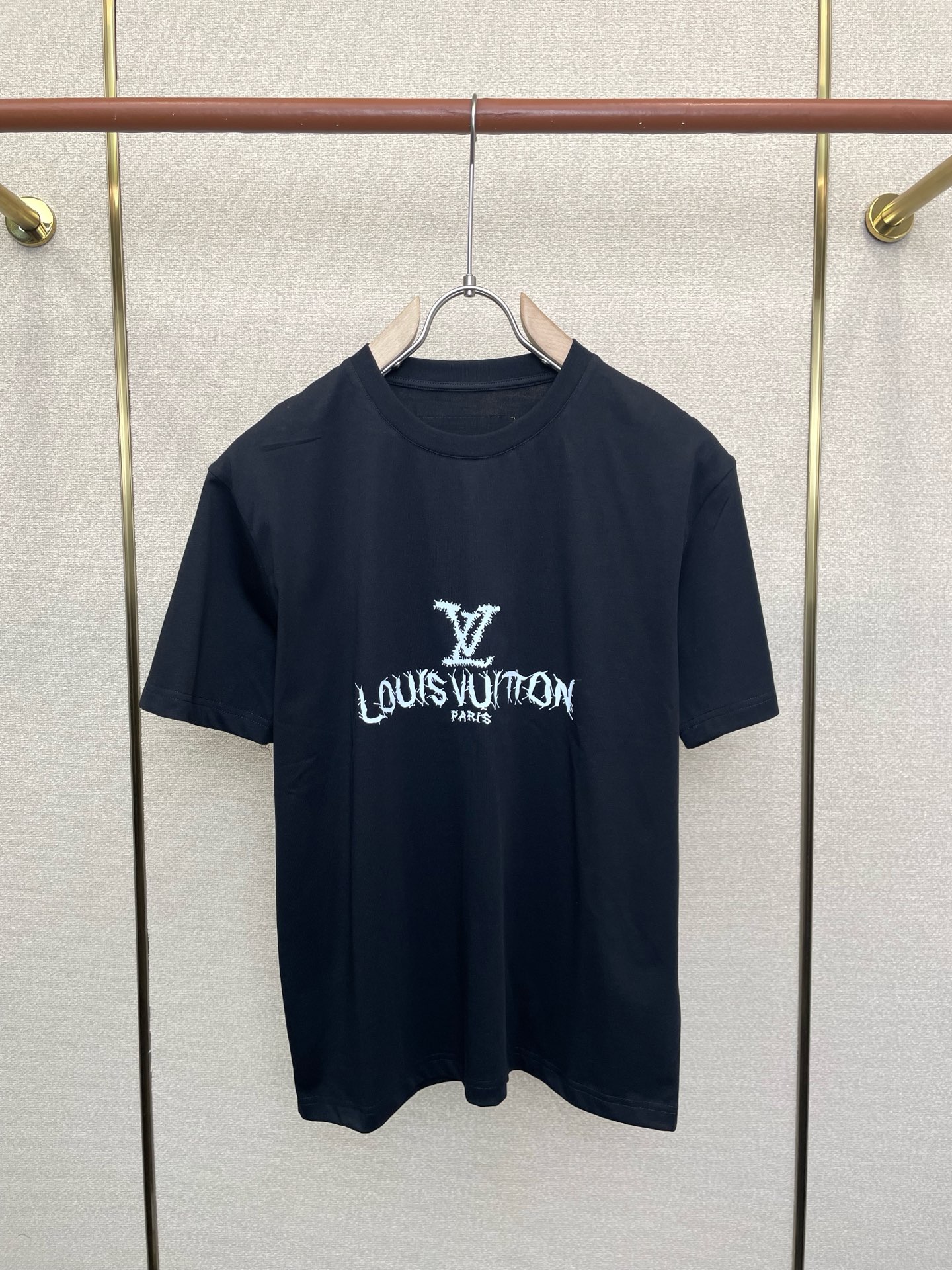 。Louis Vuitton路易威登💥砸锅卖铁都要上的新款新款原单男士休闲短袖 高端定制 高端版本 时尚