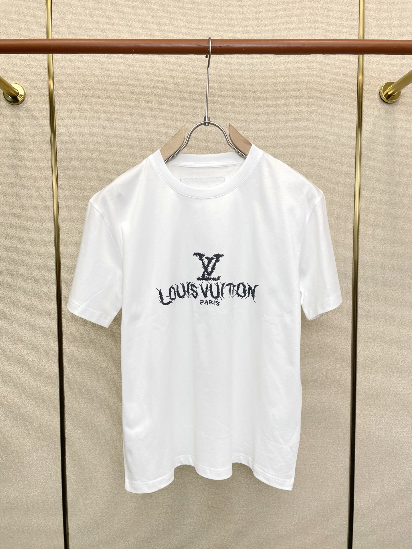 。Louis Vuitton路易威登💥砸锅卖铁都要上的新款新款原单男士休闲短袖 高端定制 高端版本 时尚