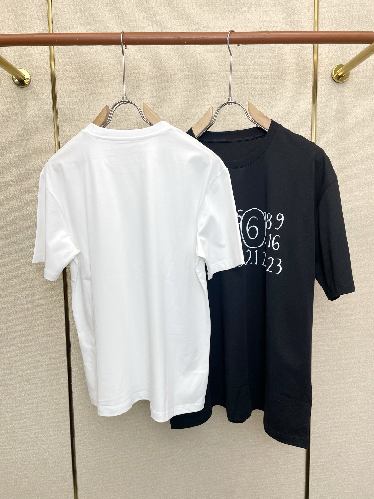 。Masion Margiela梅森马吉拉💥砸锅卖铁都要上的新款新款原单男士休闲短袖 高端定制 高端版本