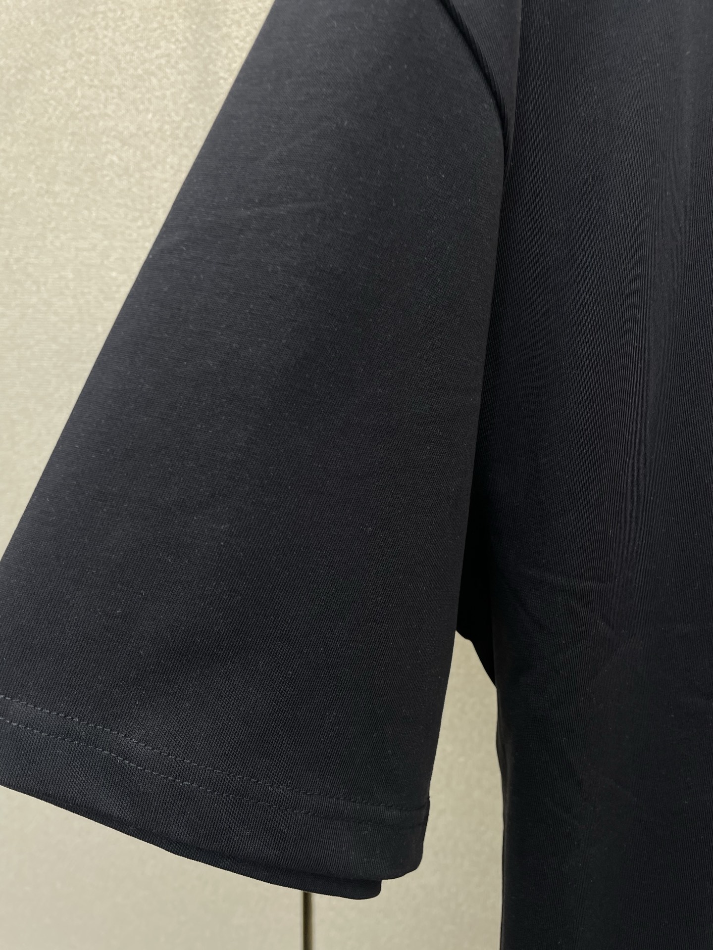 。Masion Margiela梅森马吉拉💥砸锅卖铁都要上的新款新款原单男士休闲短袖 高端定制 高端版本