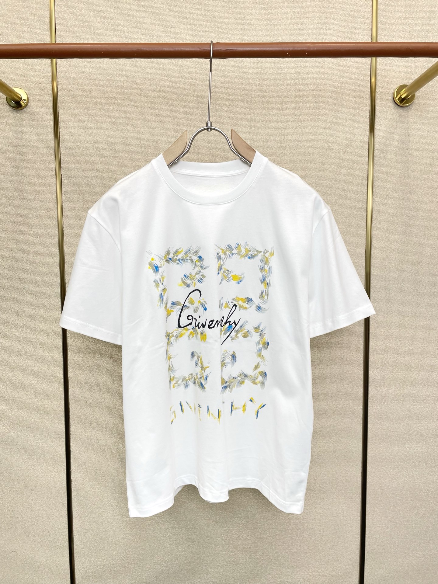 。Givenchy纪梵希💥砸锅卖铁都要上的新款新款原单男士休闲短袖 高端定制 高端版本 时尚百搭爆款⚠️