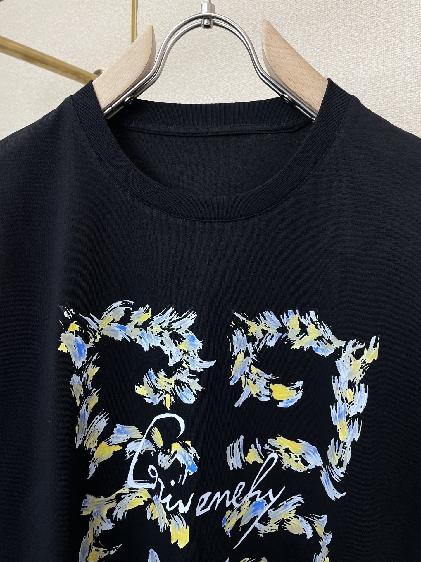 。Givenchy纪梵希💥砸锅卖铁都要上的新款新款原单男士休闲短袖 高端定制 高端版本 时尚百搭爆款⚠️