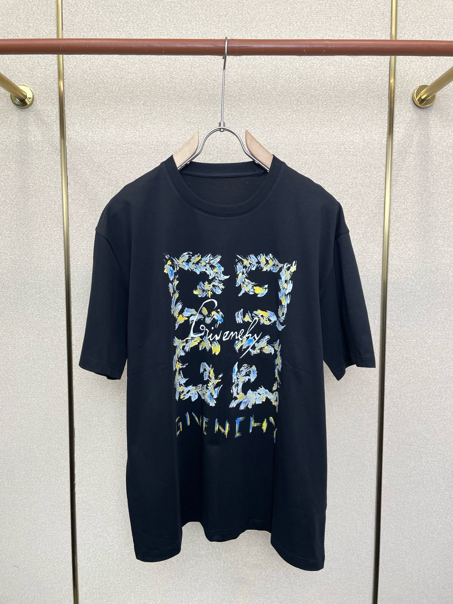 。Givenchy纪梵希💥砸锅卖铁都要上的新款新款原单男士休闲短袖 高端定制 高端版本 时尚百搭爆款⚠️