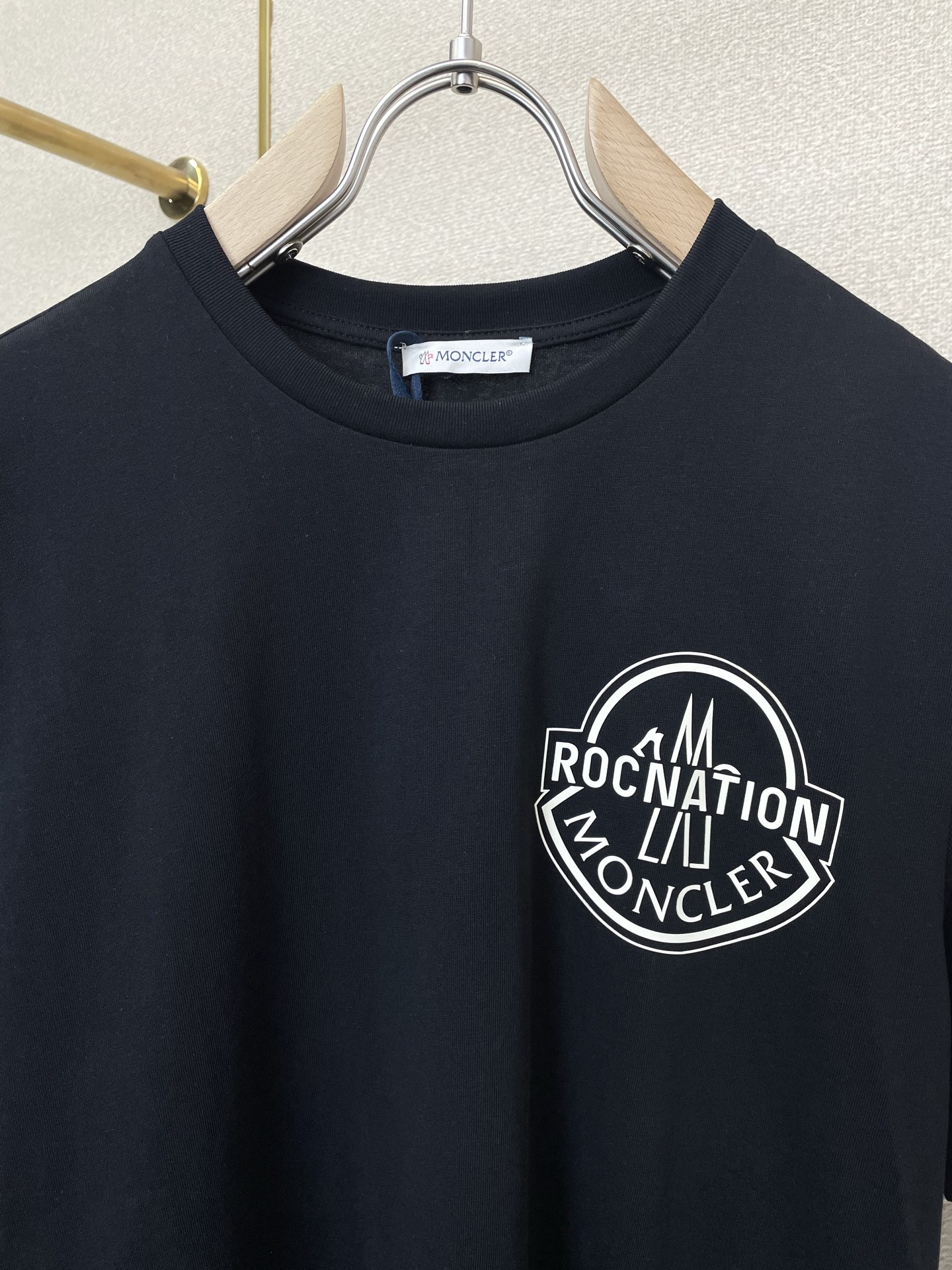 。Moncler蒙口💥砸锅卖铁都要上的新款新款原单男士休闲短袖 高端定制 高端版本 时尚百搭爆款⚠️⚠️