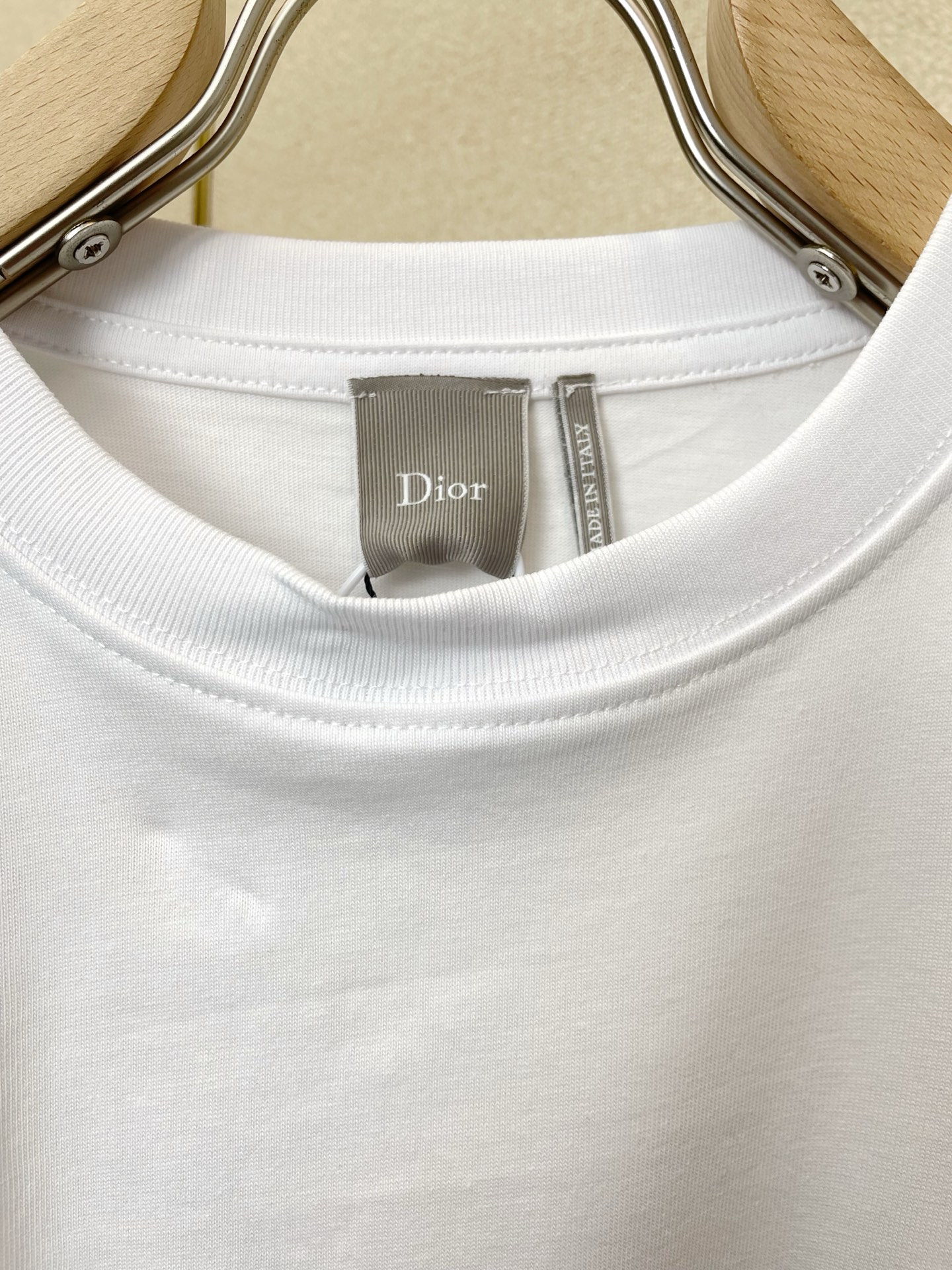 。Dior迪奥💥砸锅卖铁都要上的新款新款原单男士休闲短袖 高端定制 高端版本 时尚百搭爆款⚠️⚠️✨✨进