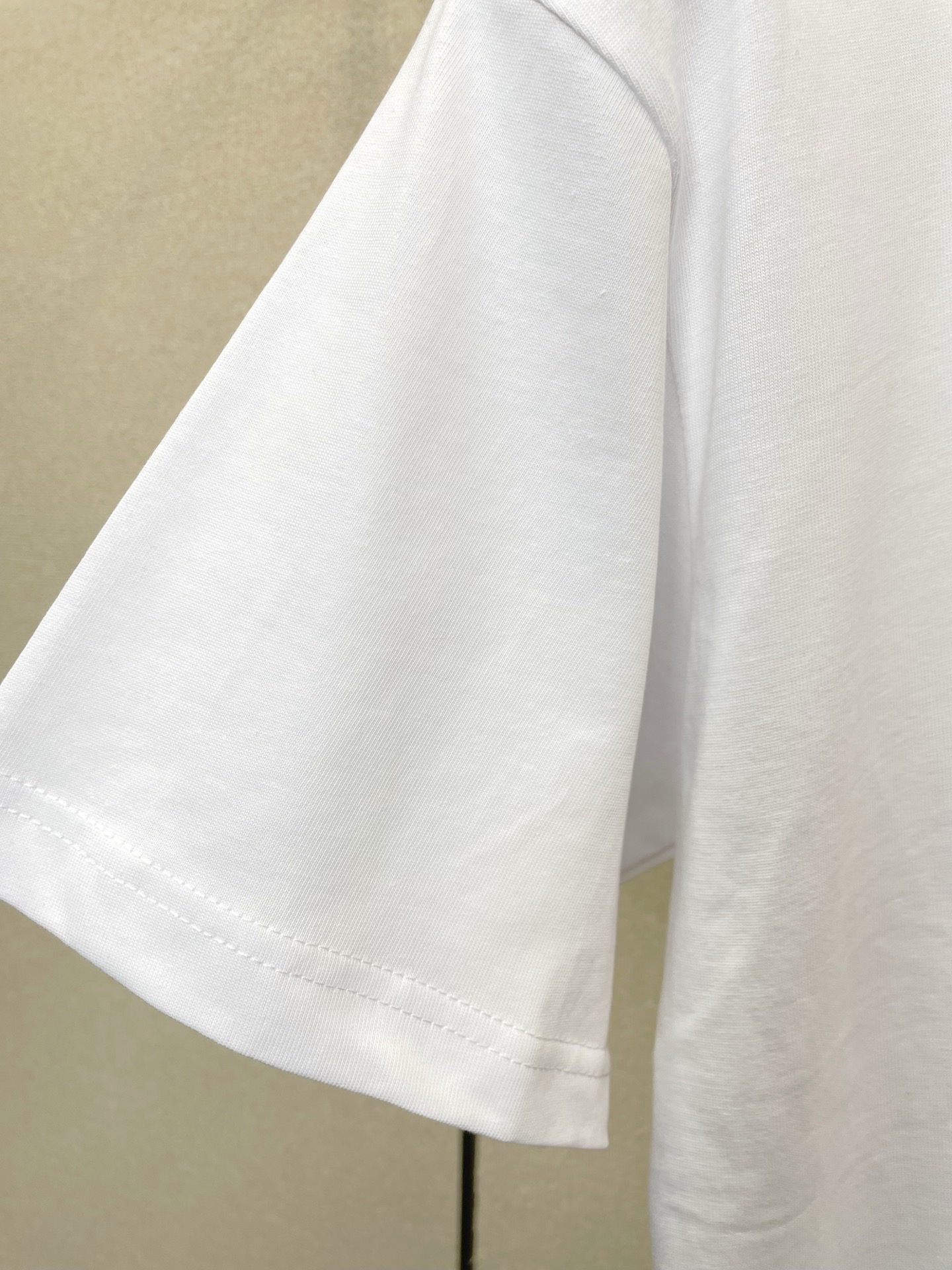 。Dior迪奥💥砸锅卖铁都要上的新款新款原单男士休闲短袖 高端定制 高端版本 时尚百搭爆款⚠️⚠️✨✨进