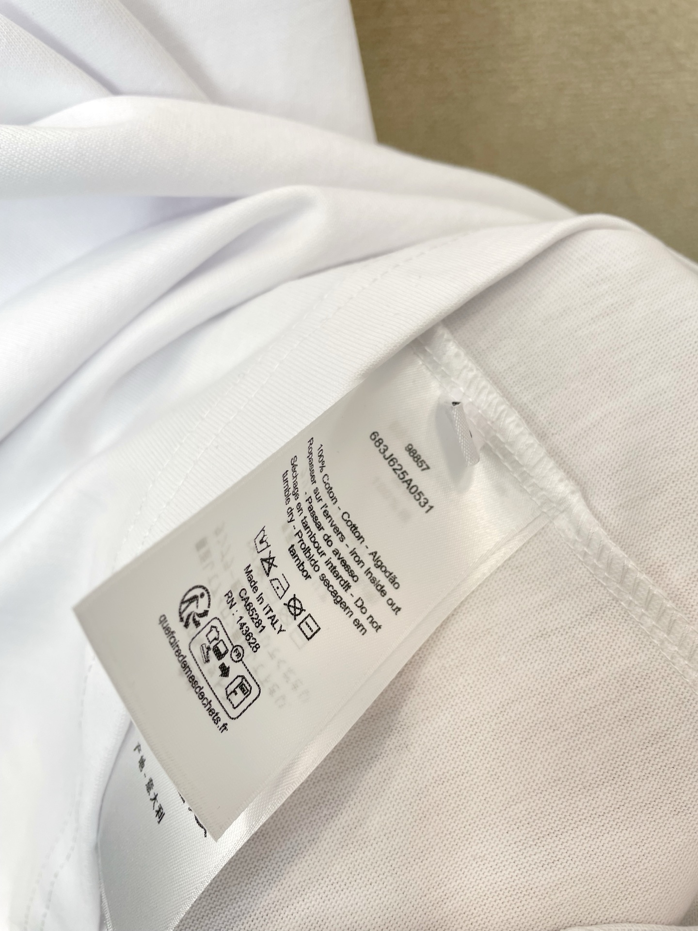 。Dior迪奥💥砸锅卖铁都要上的新款新款原单男士休闲短袖 高端定制 高端版本 时尚百搭爆款⚠️⚠️✨✨进