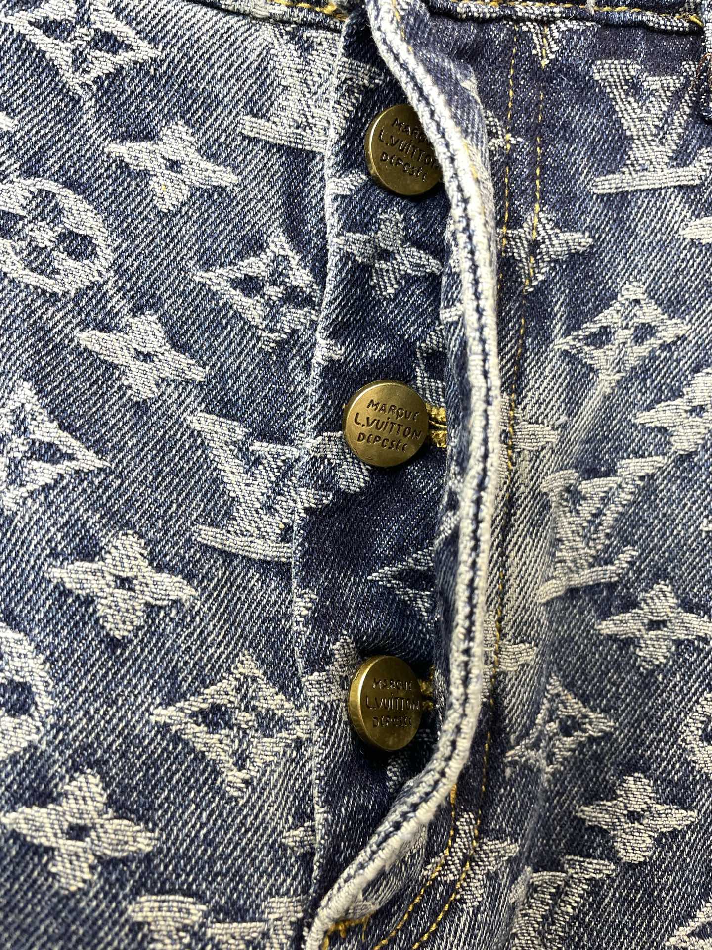 。Louis Vuitton路易威登💥砸锅卖铁都要上的新款新款休闲阔腿牛仔裤 高端版本！专柜定制面料 透