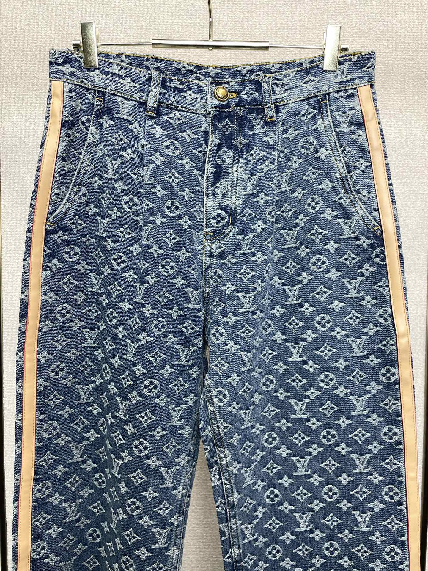 。Louis Vuitton路易威登💥砸锅卖铁都要上的新款新款休闲阔腿牛仔裤 高端版本！专柜定制面料 透