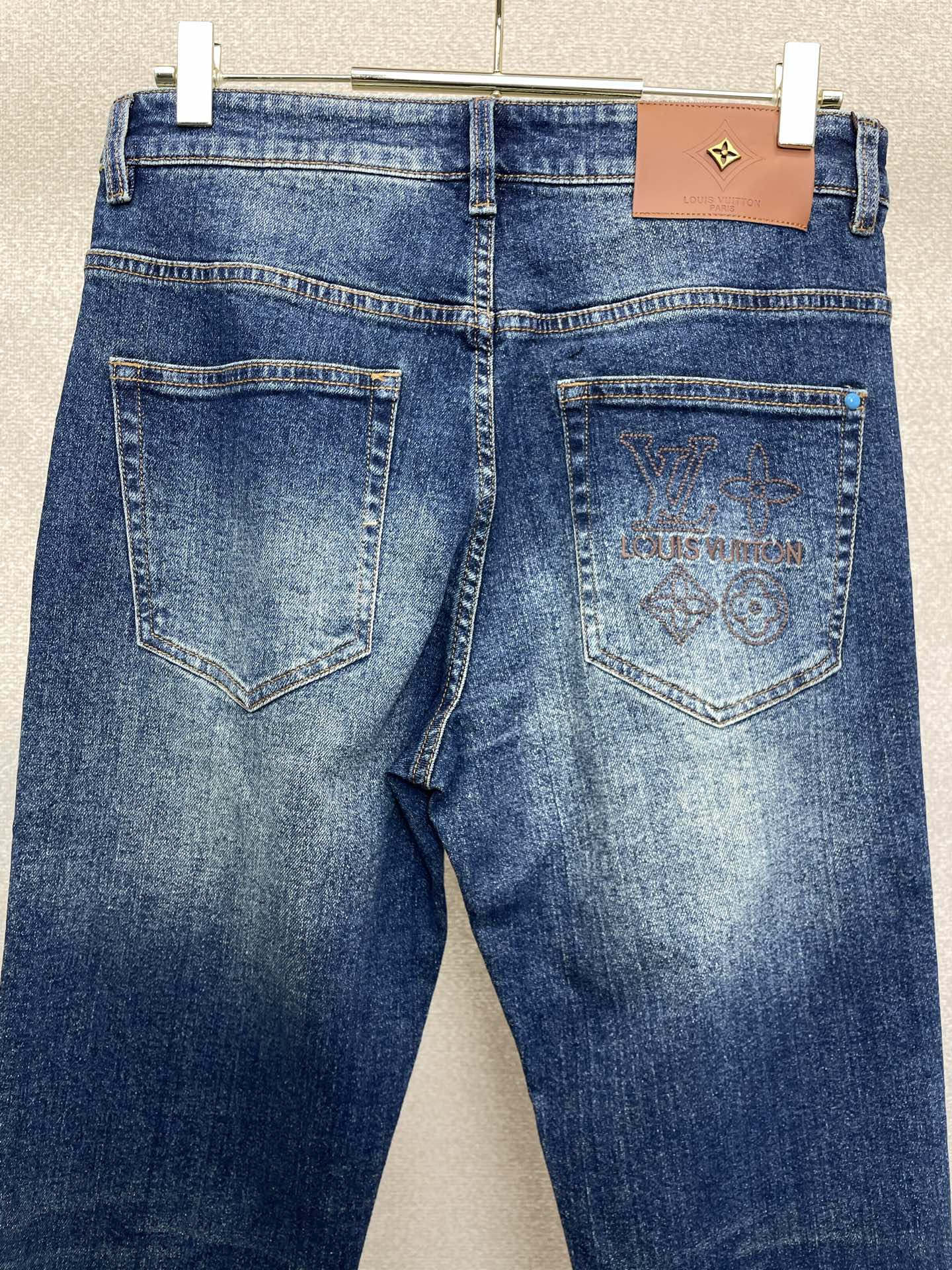 。Louis Vuitton路易威登💥砸锅卖铁都要上的新款新款休闲牛仔裤👖高端版本 专柜定制面料 透气舒