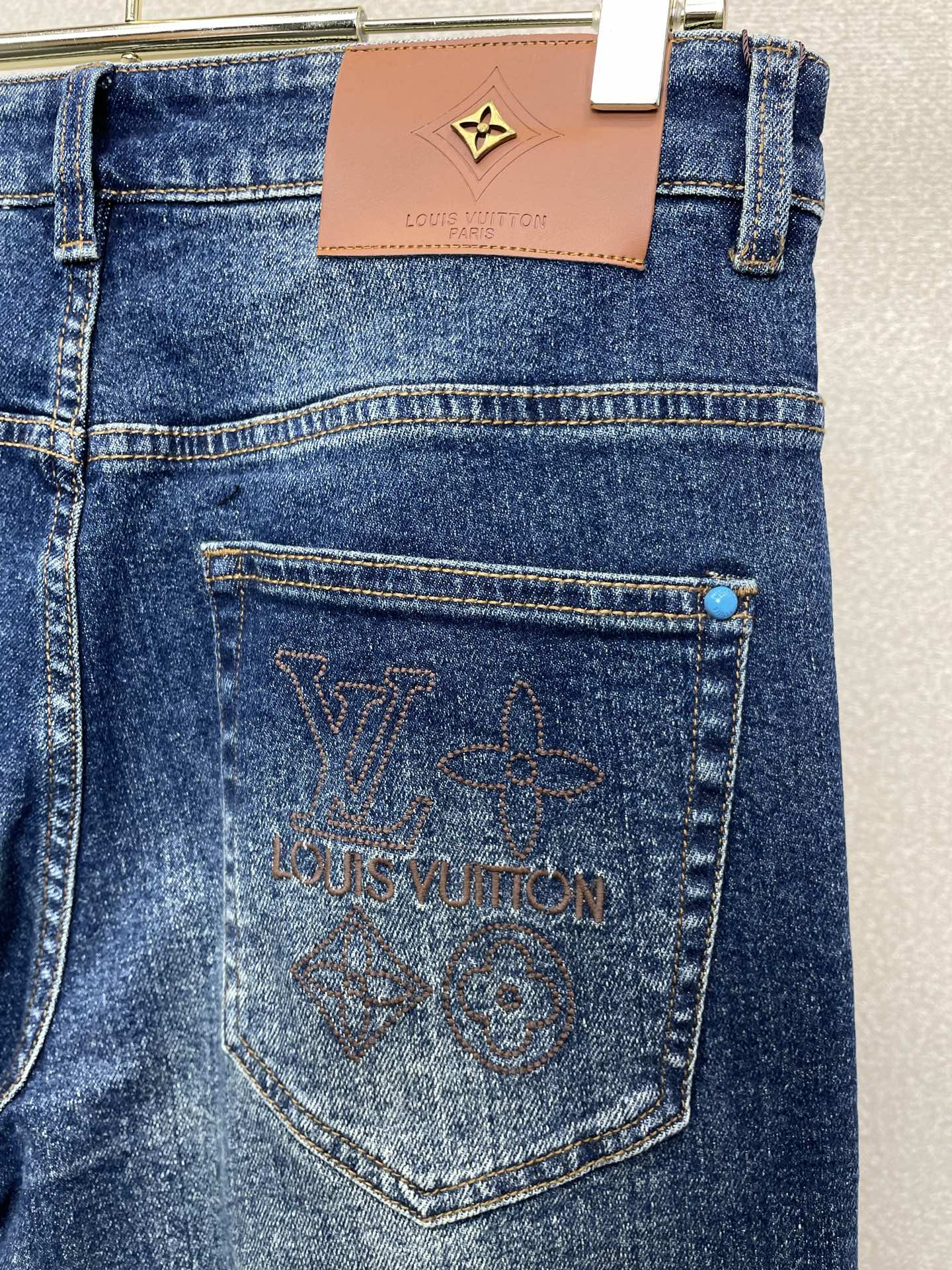 。Louis Vuitton路易威登💥砸锅卖铁都要上的新款新款休闲牛仔裤👖高端版本 专柜定制面料 透气舒