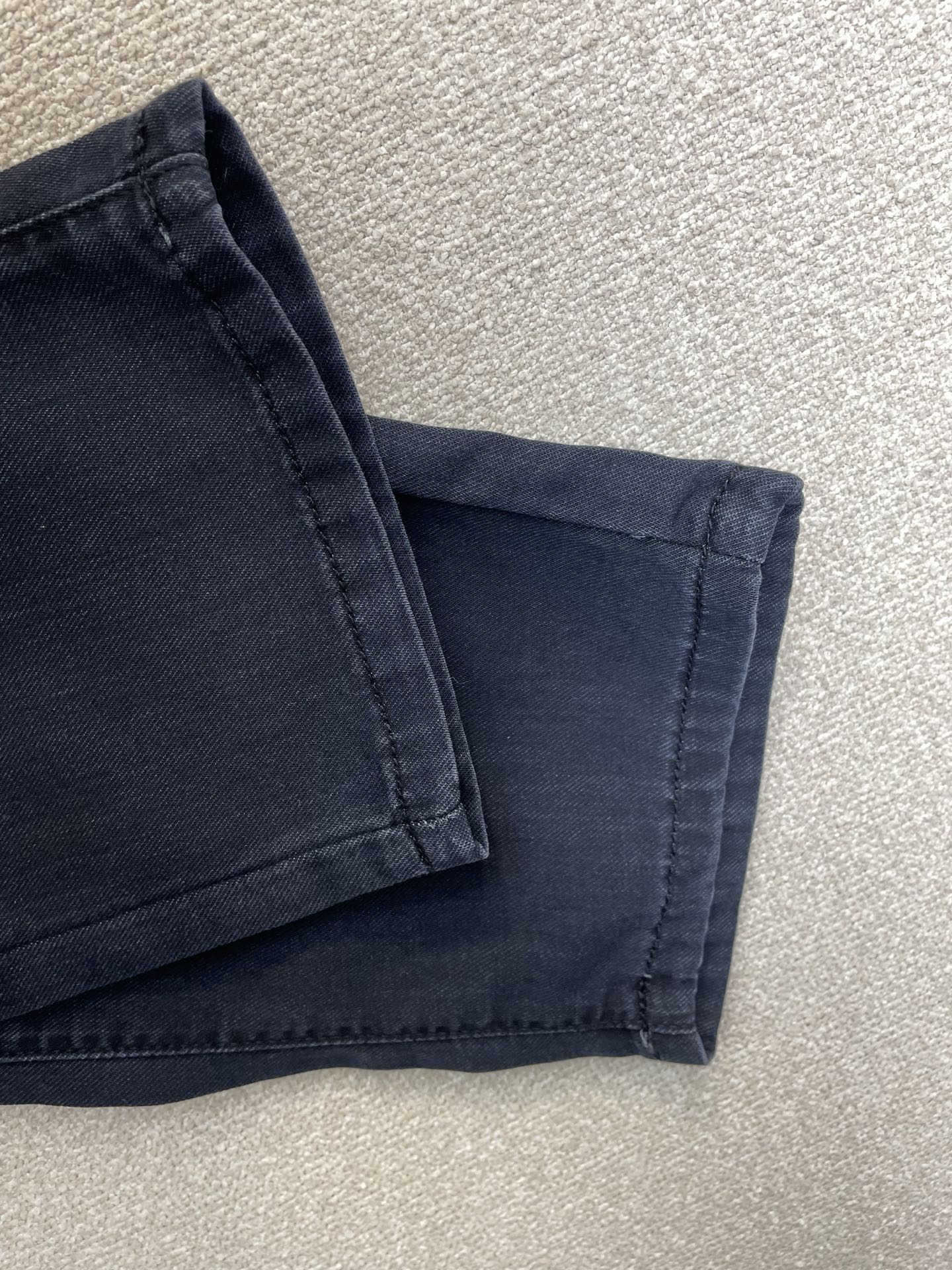 。Dolce&Gabbana杜嘉班纳💥砸锅卖铁都要上的新款新款休闲牛仔裤👖高端版本 专柜定制面料 透气舒