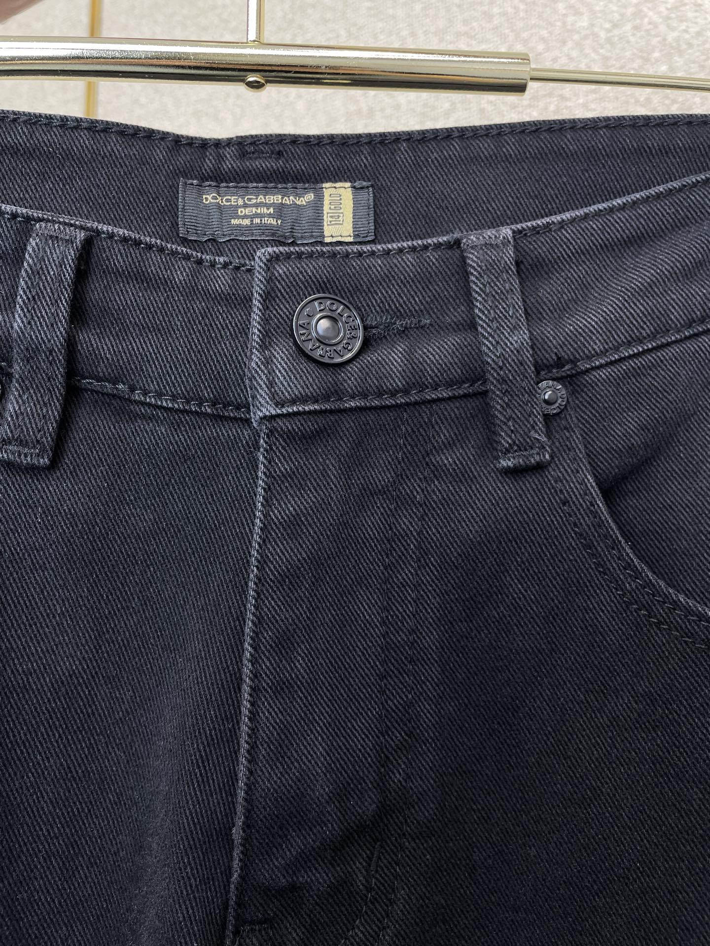 。Dolce&Gabbana杜嘉班纳💥砸锅卖铁都要上的新款新款休闲牛仔裤👖高端版本 专柜定制面料 透气舒