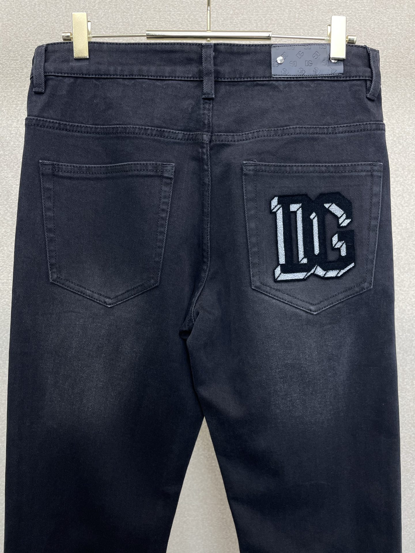 。Dolce&Gabbana杜嘉班纳💥砸锅卖铁都要上的新款新款休闲牛仔裤👖高端版本 专柜定制面料 透气舒