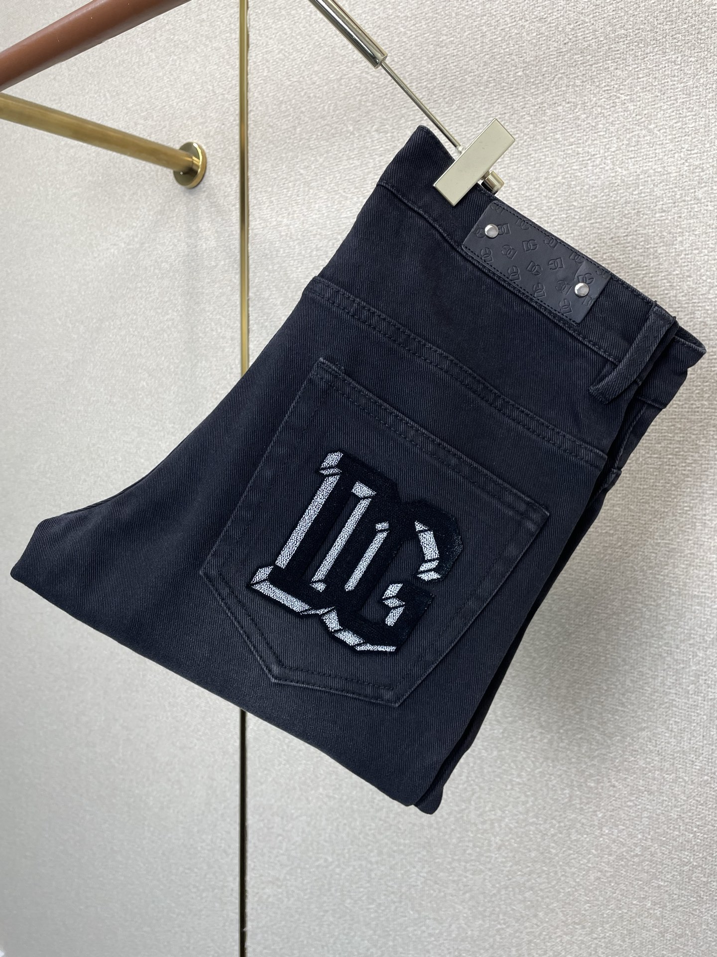 。Dolce&Gabbana杜嘉班纳💥砸锅卖铁都要上的新款新款休闲牛仔裤👖高端版本 专柜定制面料 透气舒