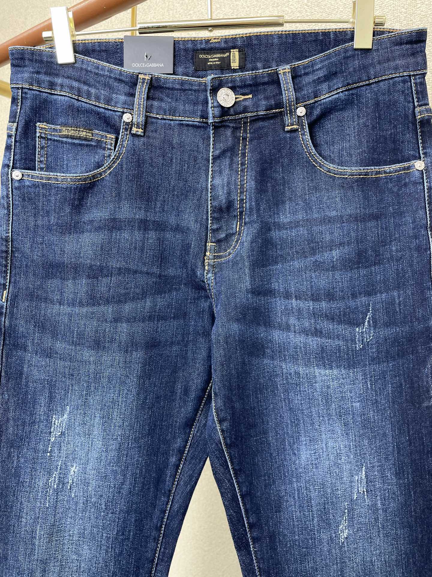 。Dolce&Gabbana杜嘉班纳💥砸锅卖铁都要上的新款新款休闲牛仔裤👖高端版本 专柜定制面料 透气舒